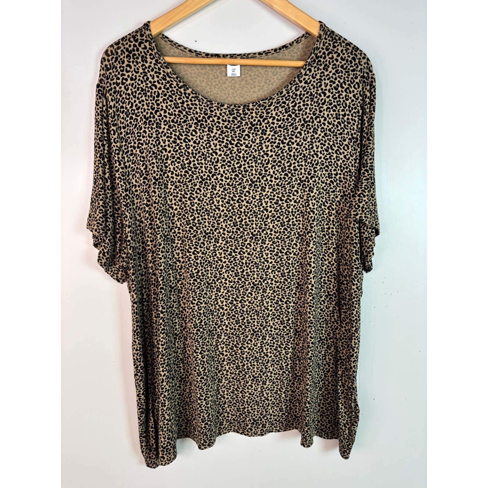Old Navy Luxe Tee XXL Tan Leopard Print Short Sleeve Scoop Neck casual Women