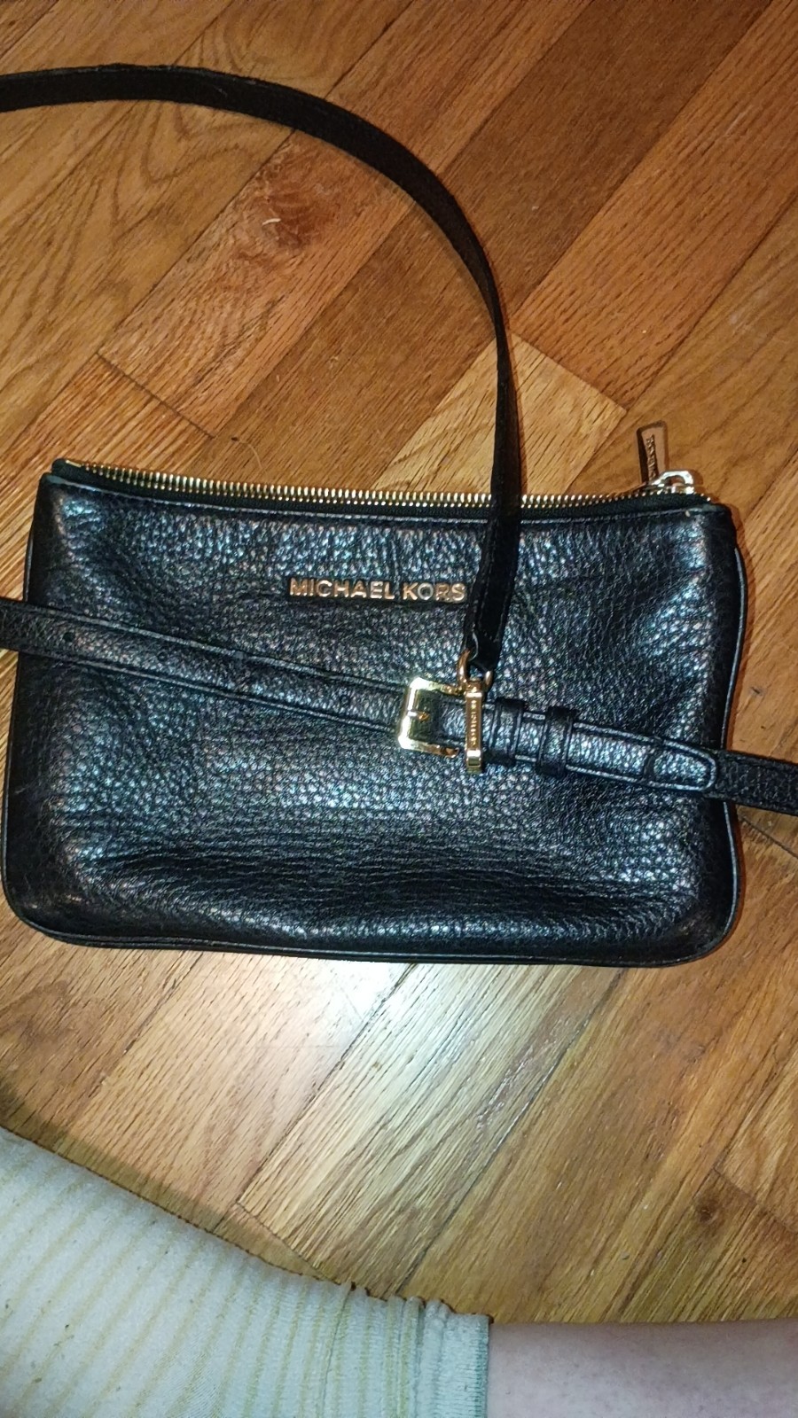 Michael Kors Jet Set Pebble Crossbody Women’s Crossbody TRIPLE Slot Bag – Black