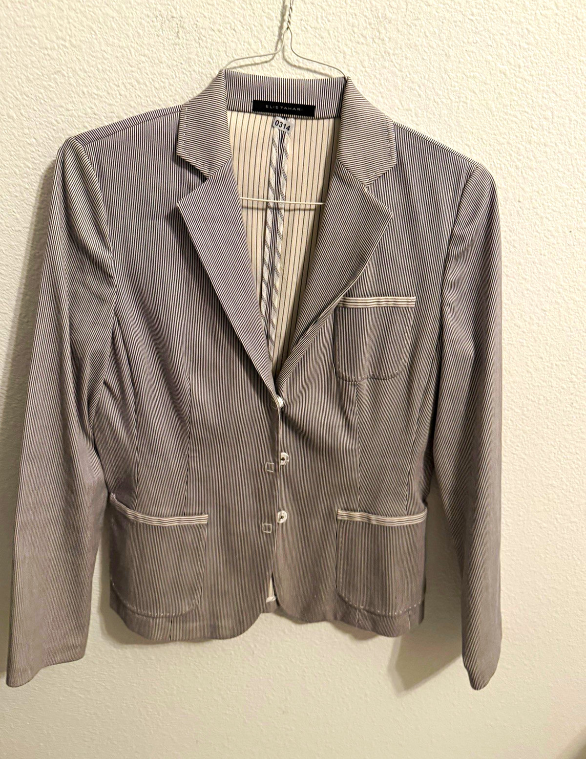 Elie Tahari Women’s Blue/White Striped Notch Lapel 3-Button Blazer