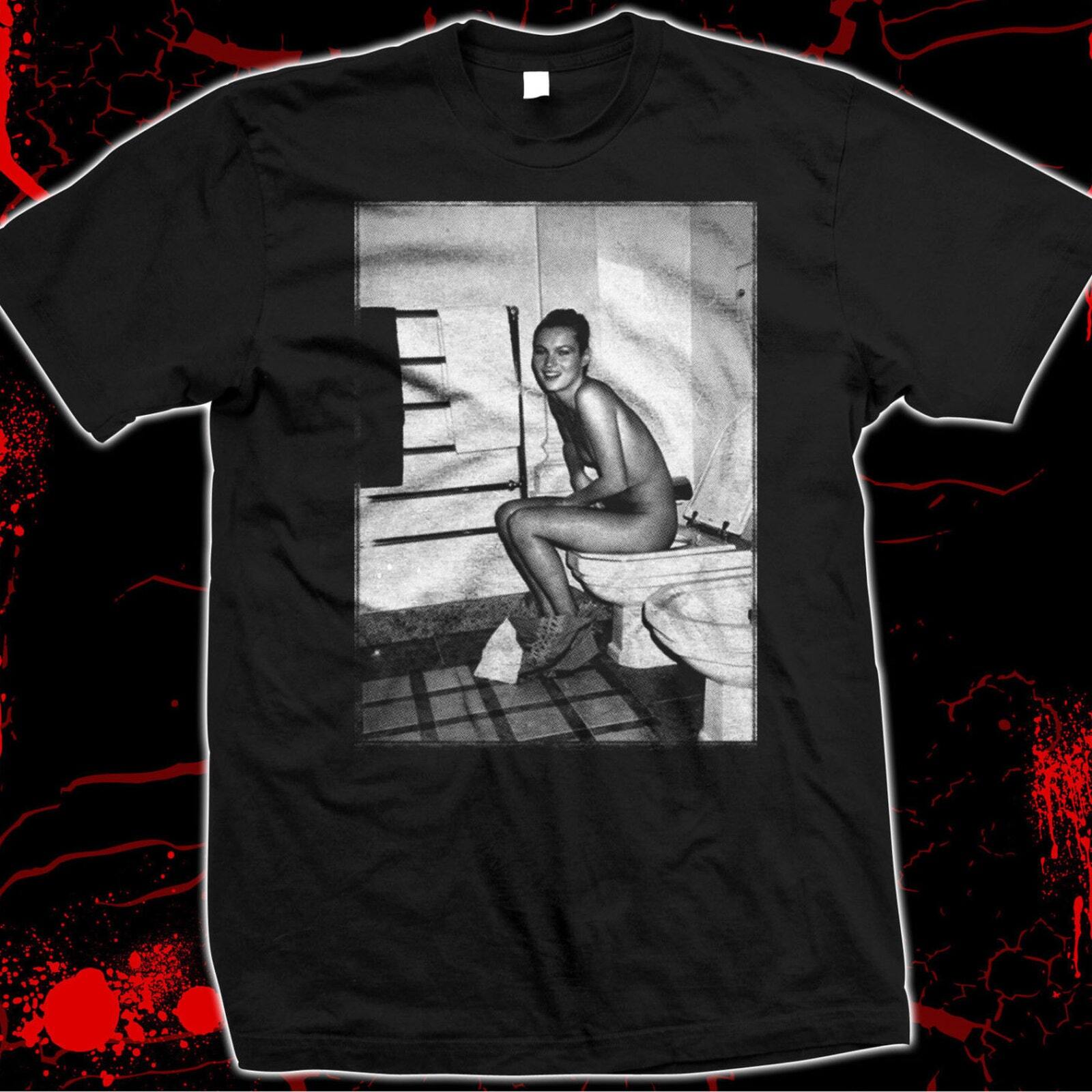 Kate Moss on toilet – Supermodel – Pre-shrunk, hand screened 100% cotton t-shirt