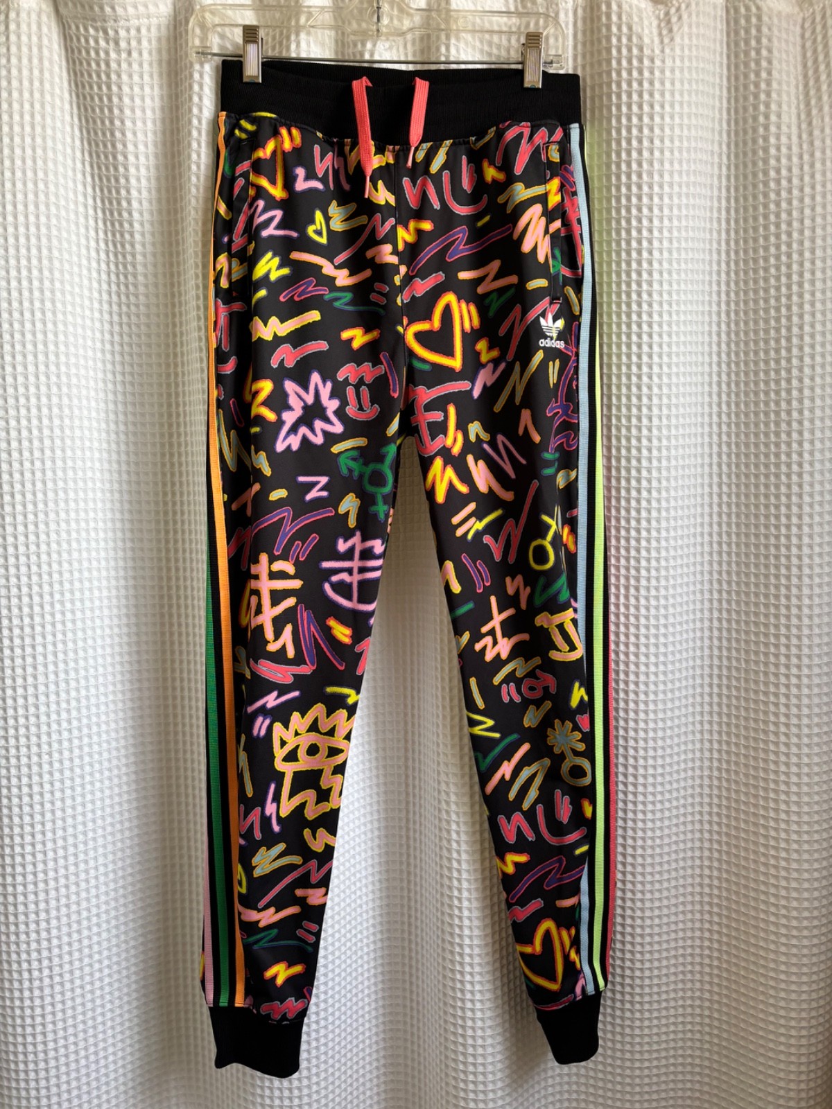 NWOT 90s Retro Graffiti Vibe Youth’s Unisex Adidas Colorful Joggers Hip Hop L