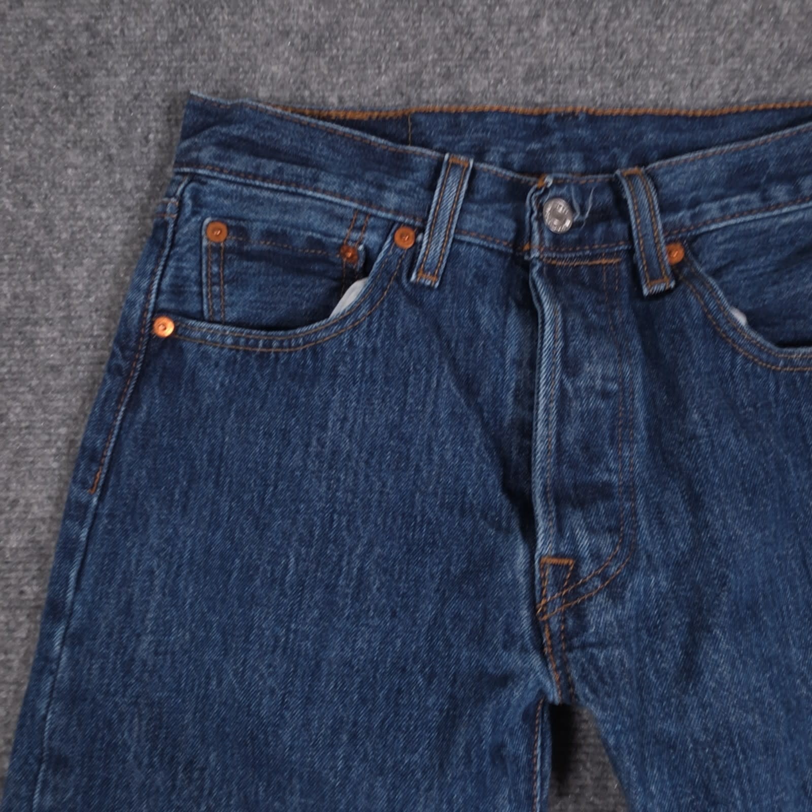 Levi’s 501 Original Fit Jeans Mens 28×30 Dark Blue Wash Button Fly Straight Leg