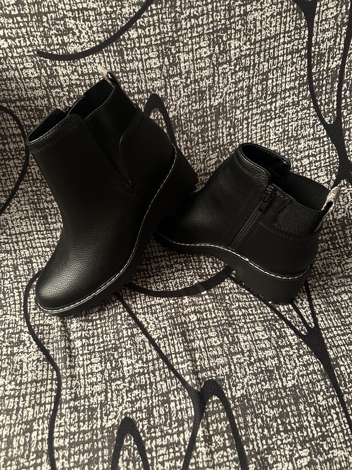 Universal Thread Taci Boots Womens 6 Side Zip Lugsole Wedge Ankle Bootie Black