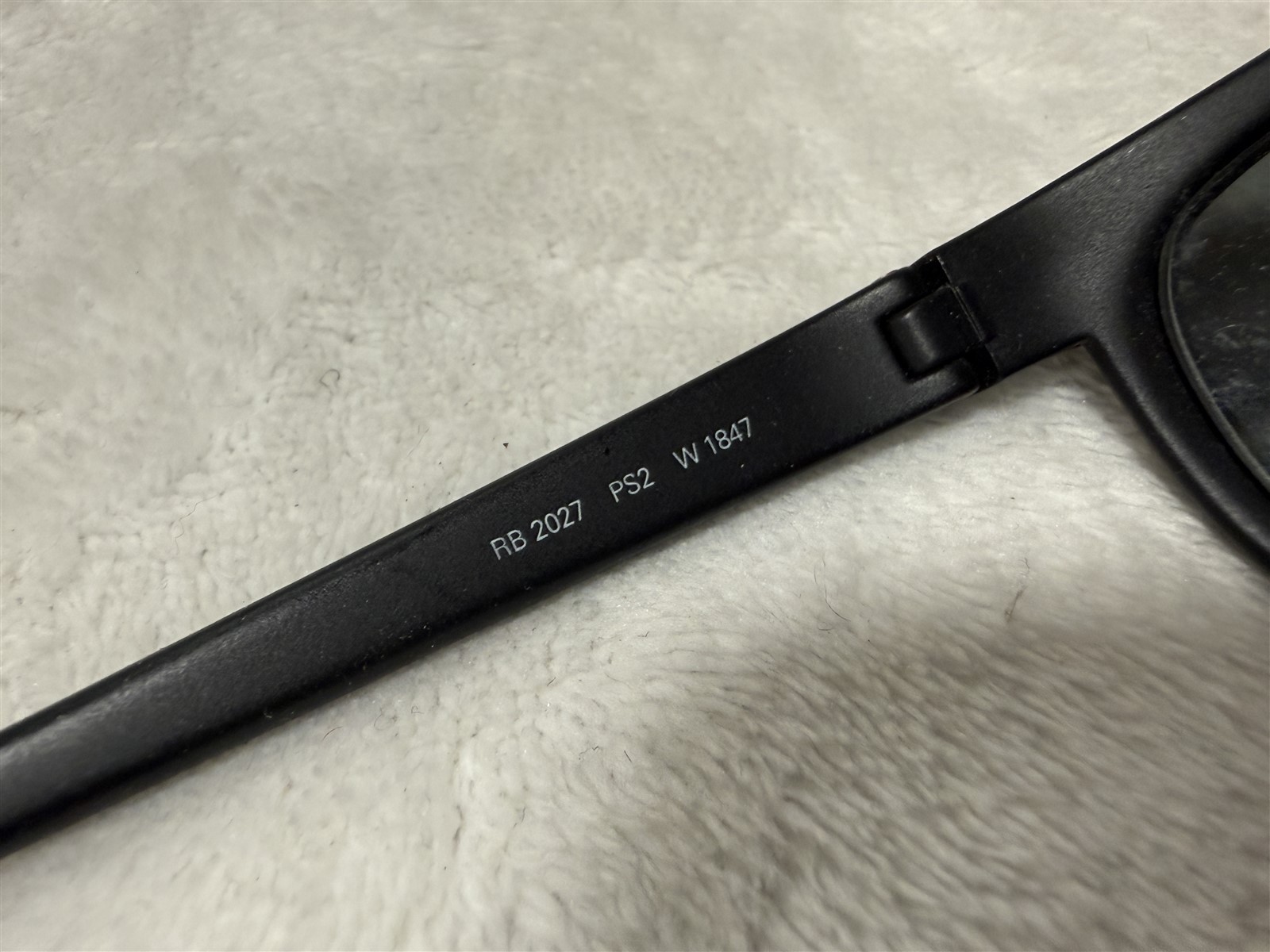 RAY BAN RB 2027 W1847 PRESATOR 2 MATTE BLACK SUNGLASSES “LIGHT SCRATCHES”
