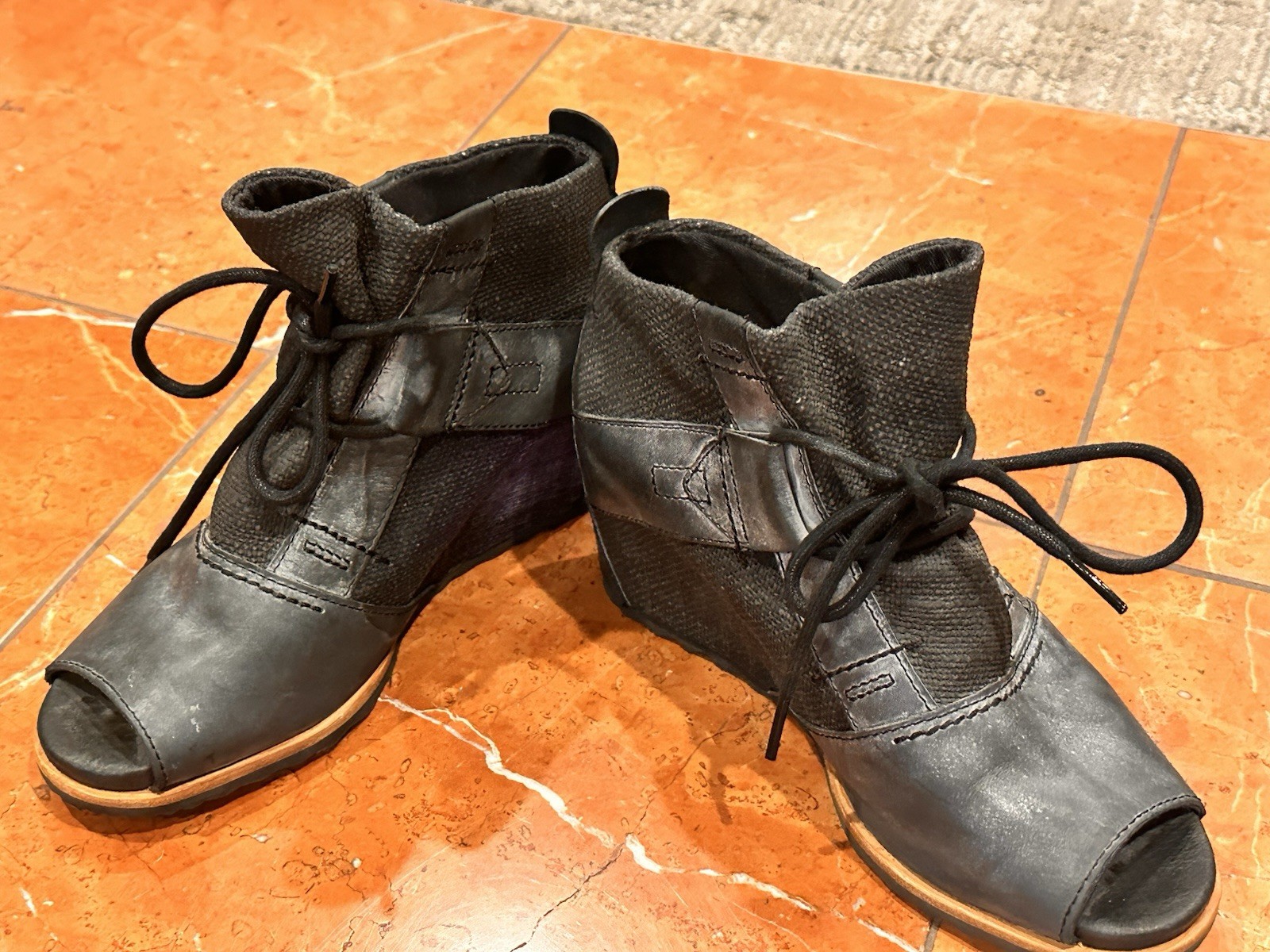 Sorel Lake Open Toe Ankle Bootie Boot Black Leather & Jute Hidden Wedge 7 38 M