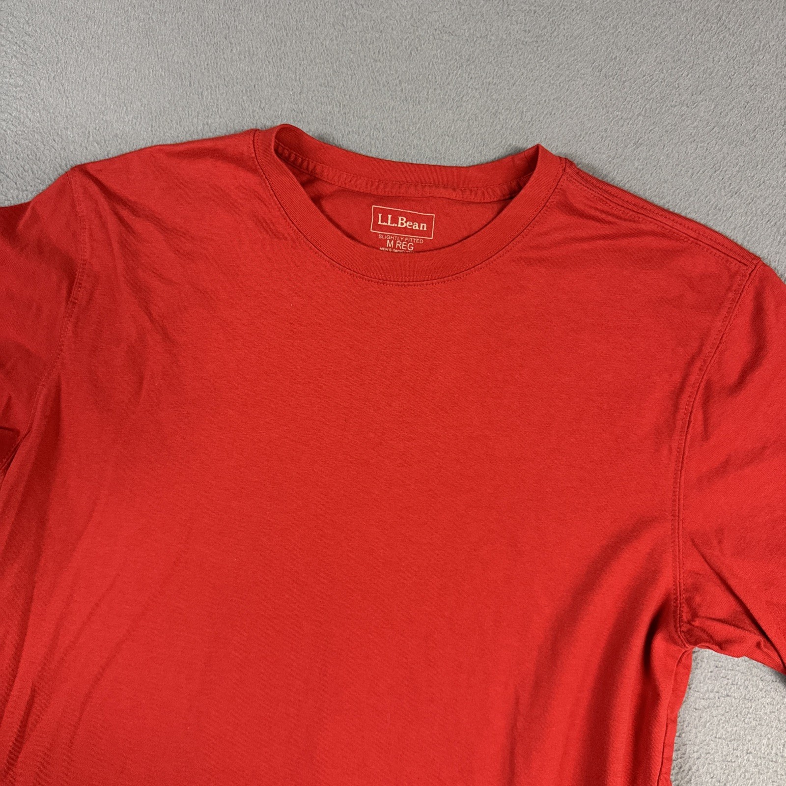 LL Bean T Shirt Mens Medium Red Slightly Fitted Stretch Short Sleeve 100% Cotton