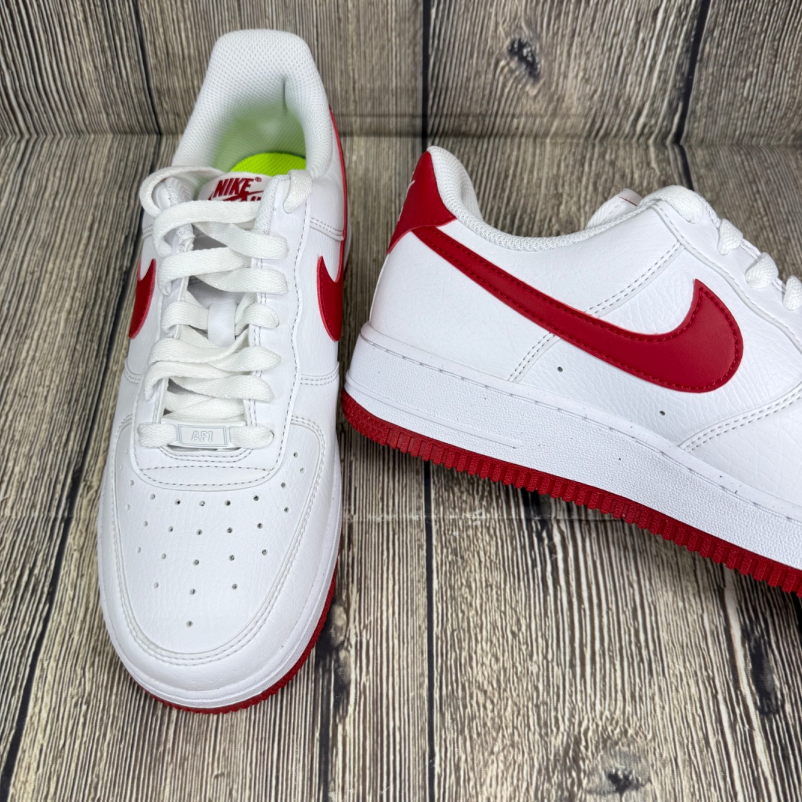 Nike Air Force 1 ’07 SE Next Nature White/Gym Red WMNS 9.5 M 8 DV3808-105