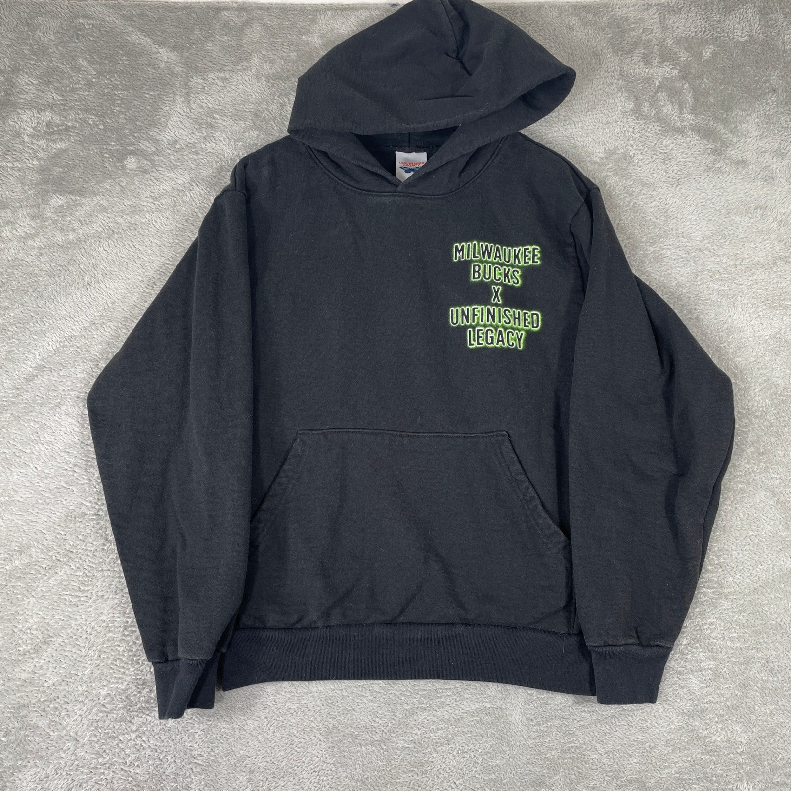 Unfinished Legacy Milwaukee Bucks Hoodie Mens Small Black NBA Streetwear Rare