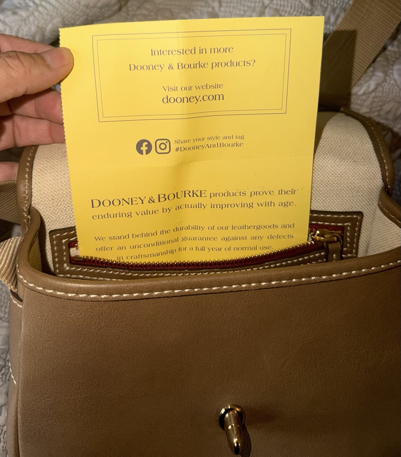 Dooney & Bourke Small Tan Crossbody Bag Turn Lock/Zip Lined Pockets Gold