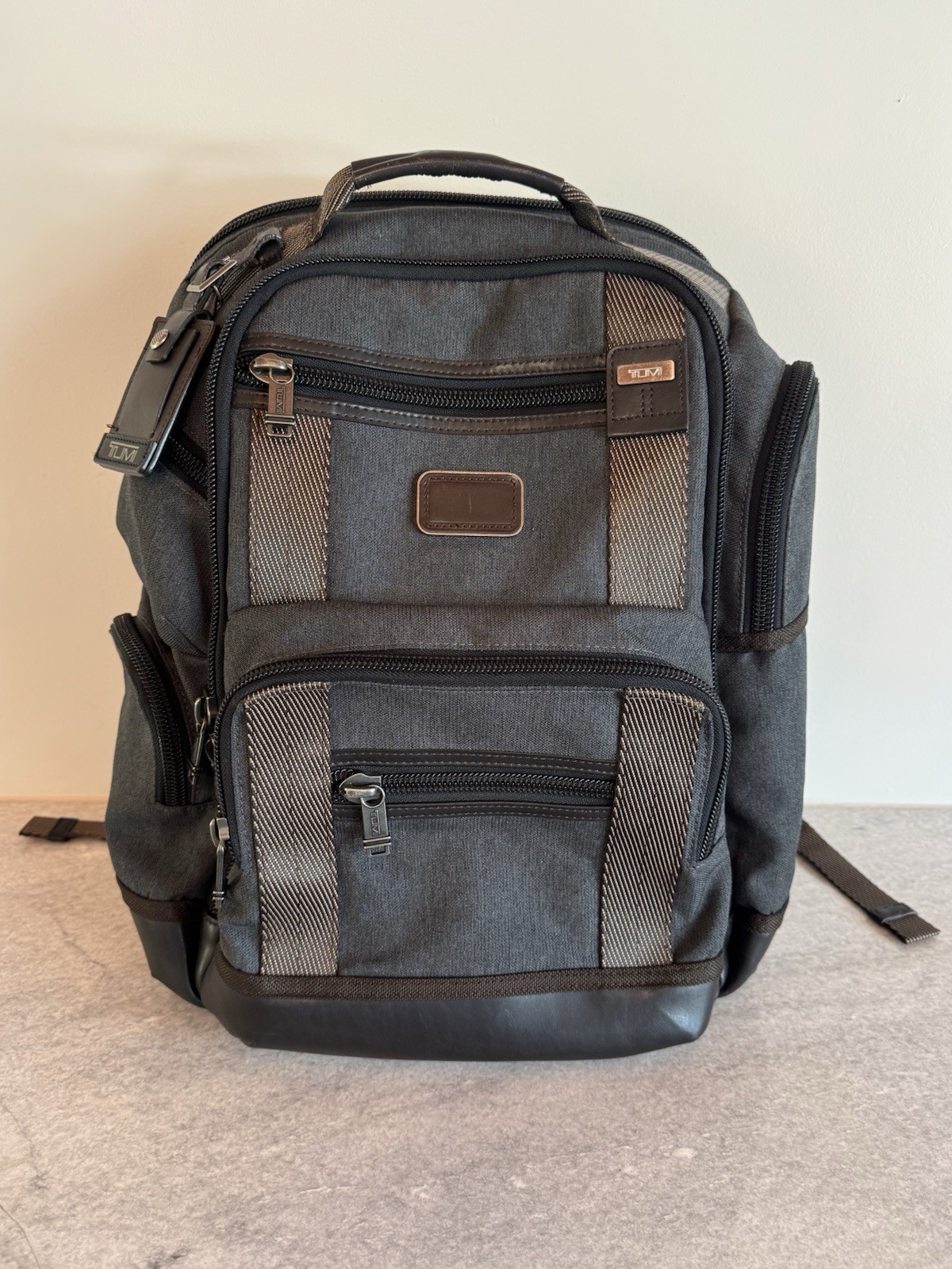 TUMI ALPHA BRAVO Kingsville Deluxe Anthracite Briefcase Backpack