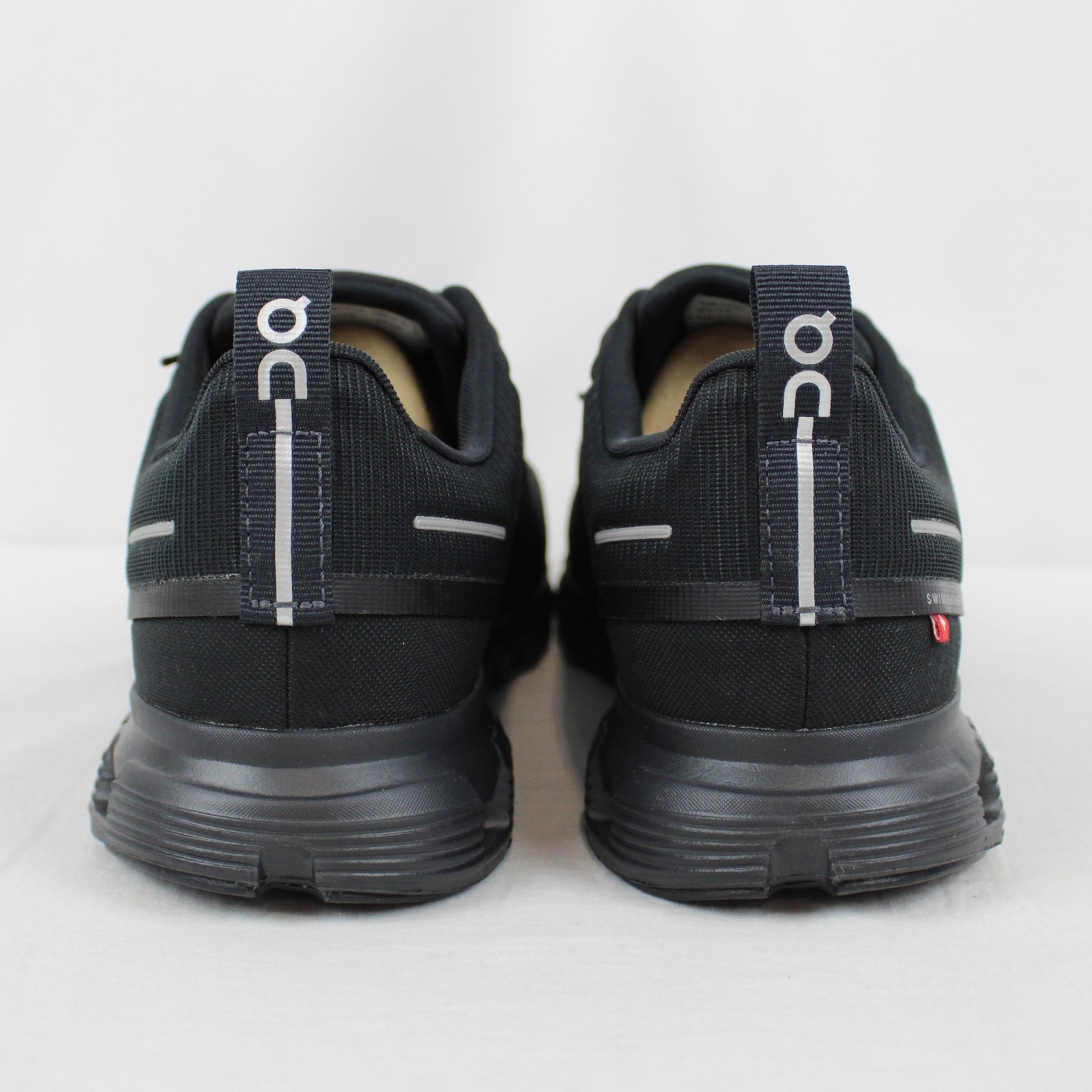 On Cloud 6 Waterproof Sneakers In Black Elasticated Laces Men’s 12 (3MF10061043)