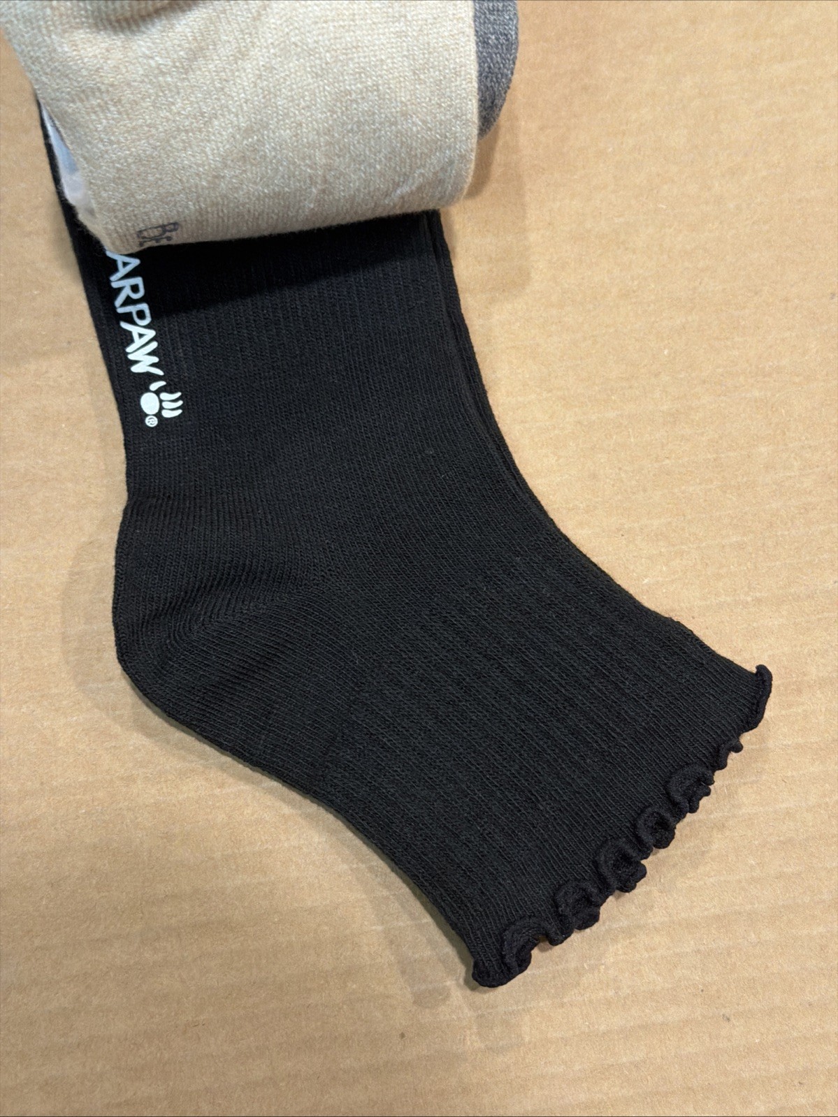BEARPAW Super Soft Ruffle Support Anklet Socks Beige/Grey/White/Black – 5 Pair