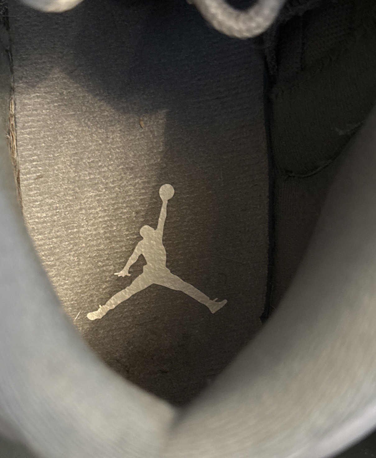 Air Jordan 12 Stealth White And Gray Men’s Size 9.5