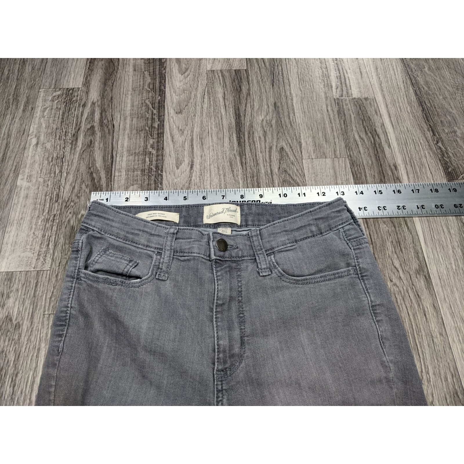 Universal Thread Womens Size 2 / 26 R High Rise Skinny Grey Denim Jeans