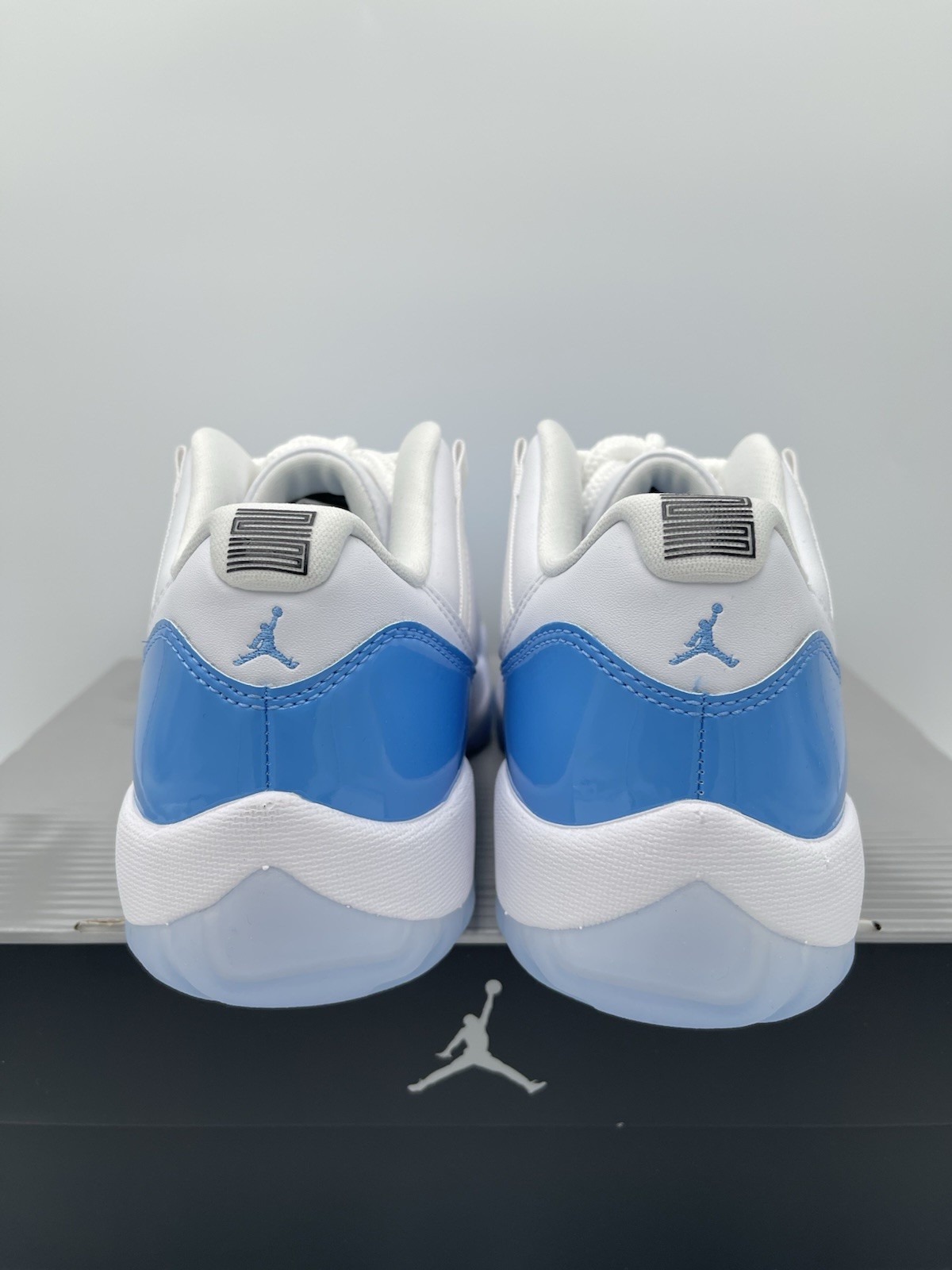 Mens Size 8.5 Nike Air Jordan 11 Retro Low UNC 2026 Blue White (FV5104-100) NEW!