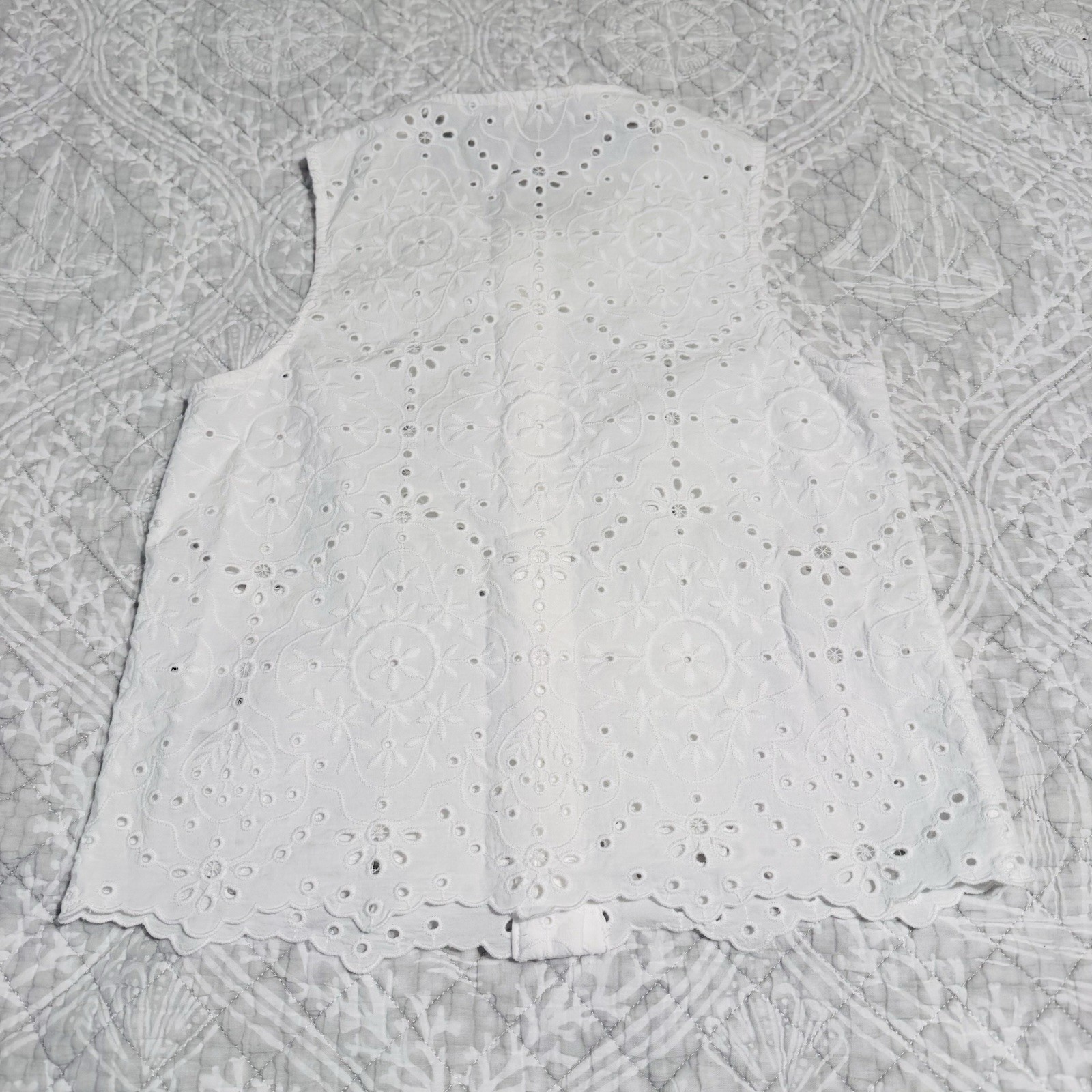 NWOT Sezane Roni White Eyelet Button Front Sleeveless Top