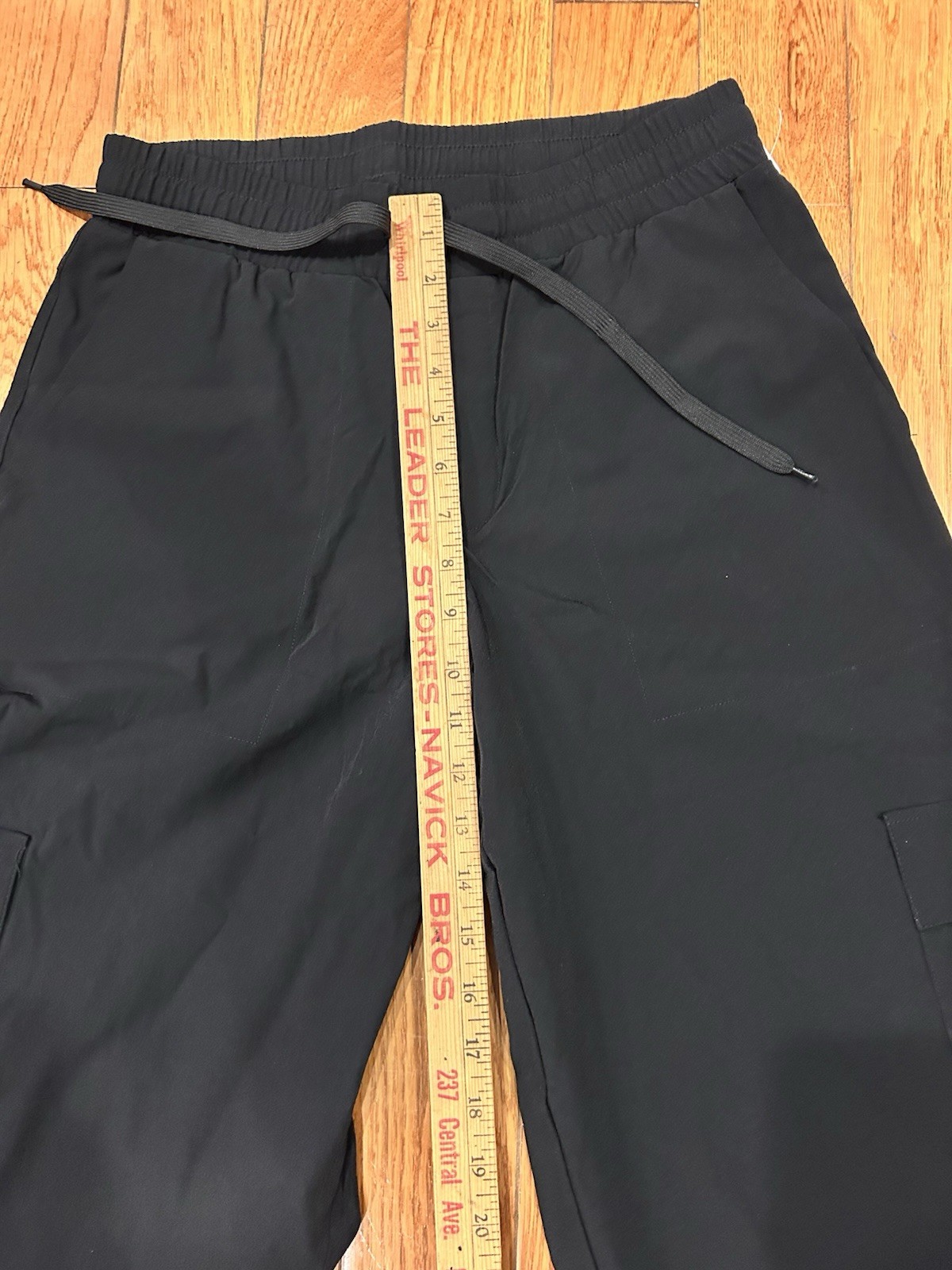 Isabella Active Wear Black Cargo Pants S Wide Leg Cinched Parachute Joggers