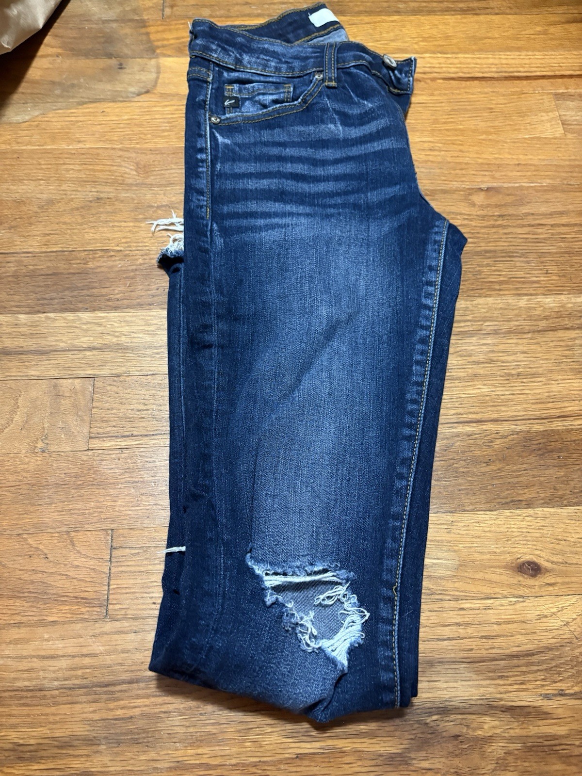 Kancan Women’s Dark Wash Distressed Skinny Blue Denim 5-Pocket Jeans