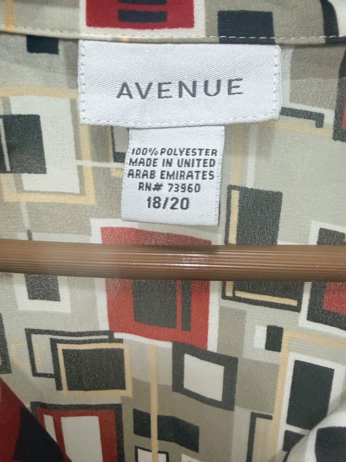 Avenue Womens 18/20 Button Front Blouse Geometric Print Long Sleeve Plus Size