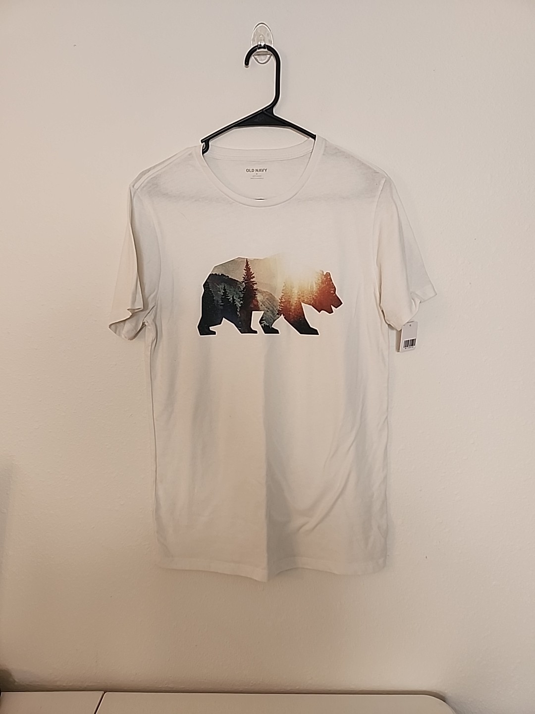 New Old Navy Soft Washed White Sunset Bear With Nature Theme Tee Size Medium
