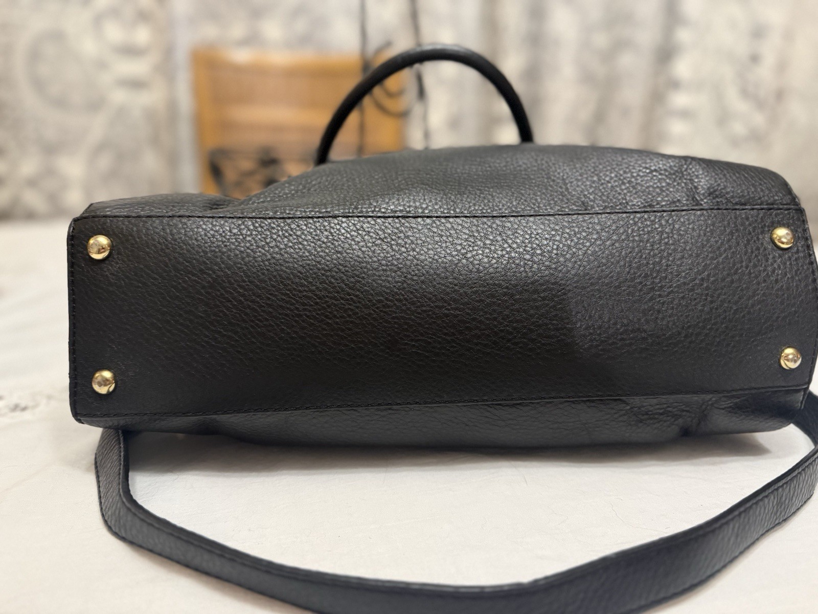 Michael Kors Black Pebbled Satchel/Top Handle Bag Shoulder Strap Gold HW EUC