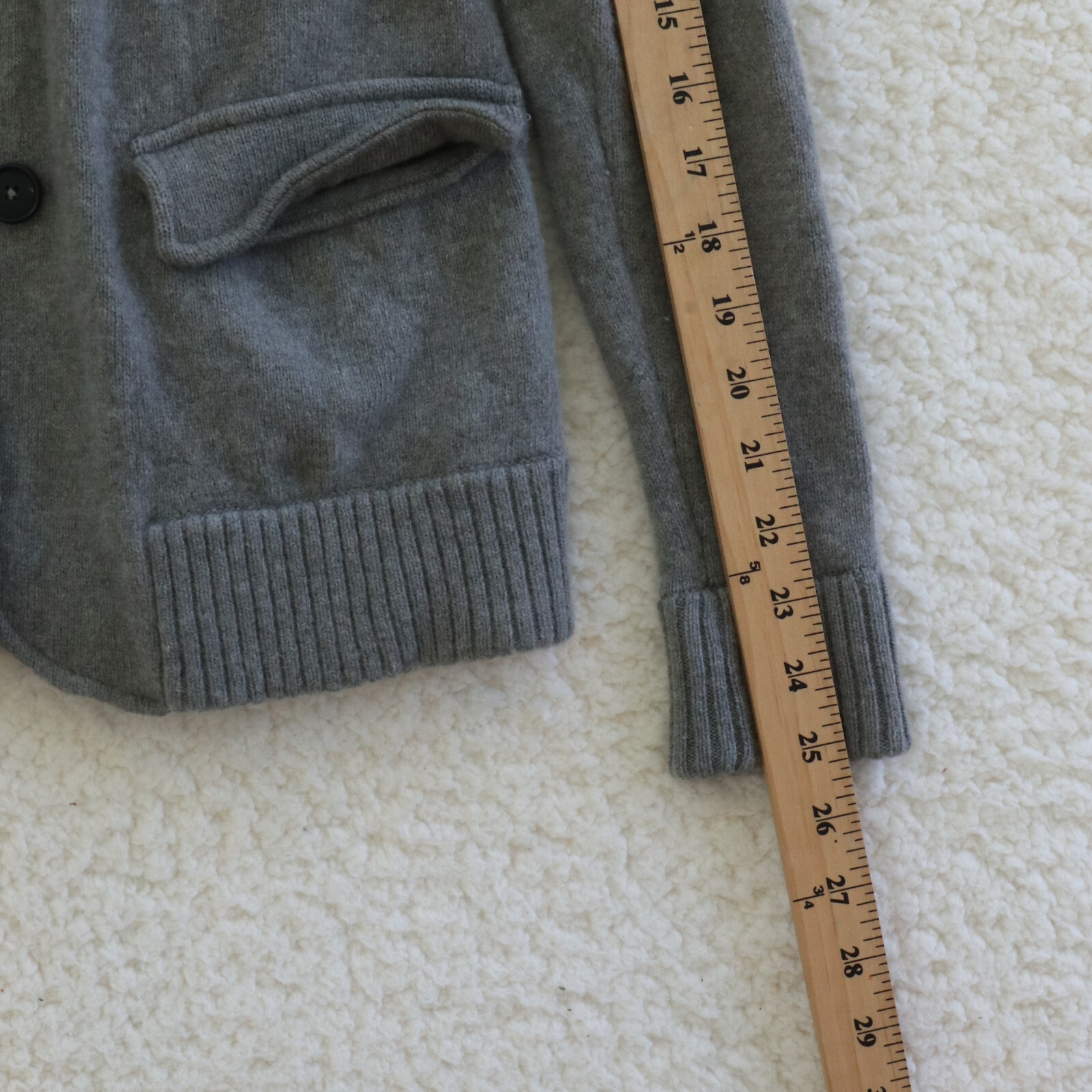 100% Merino Wool Size Small Fossil Sweater