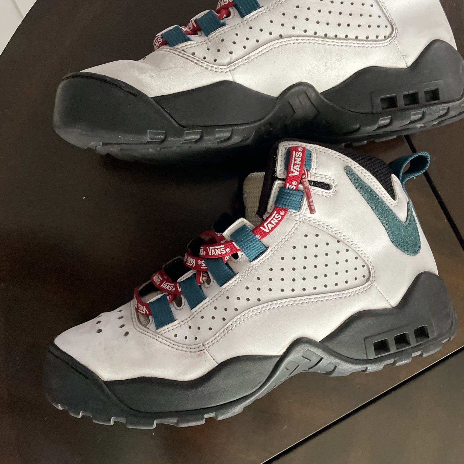 Nike Air Size 8 Men Mis Top Hiking Trail Boots White Blue AJ9710-100