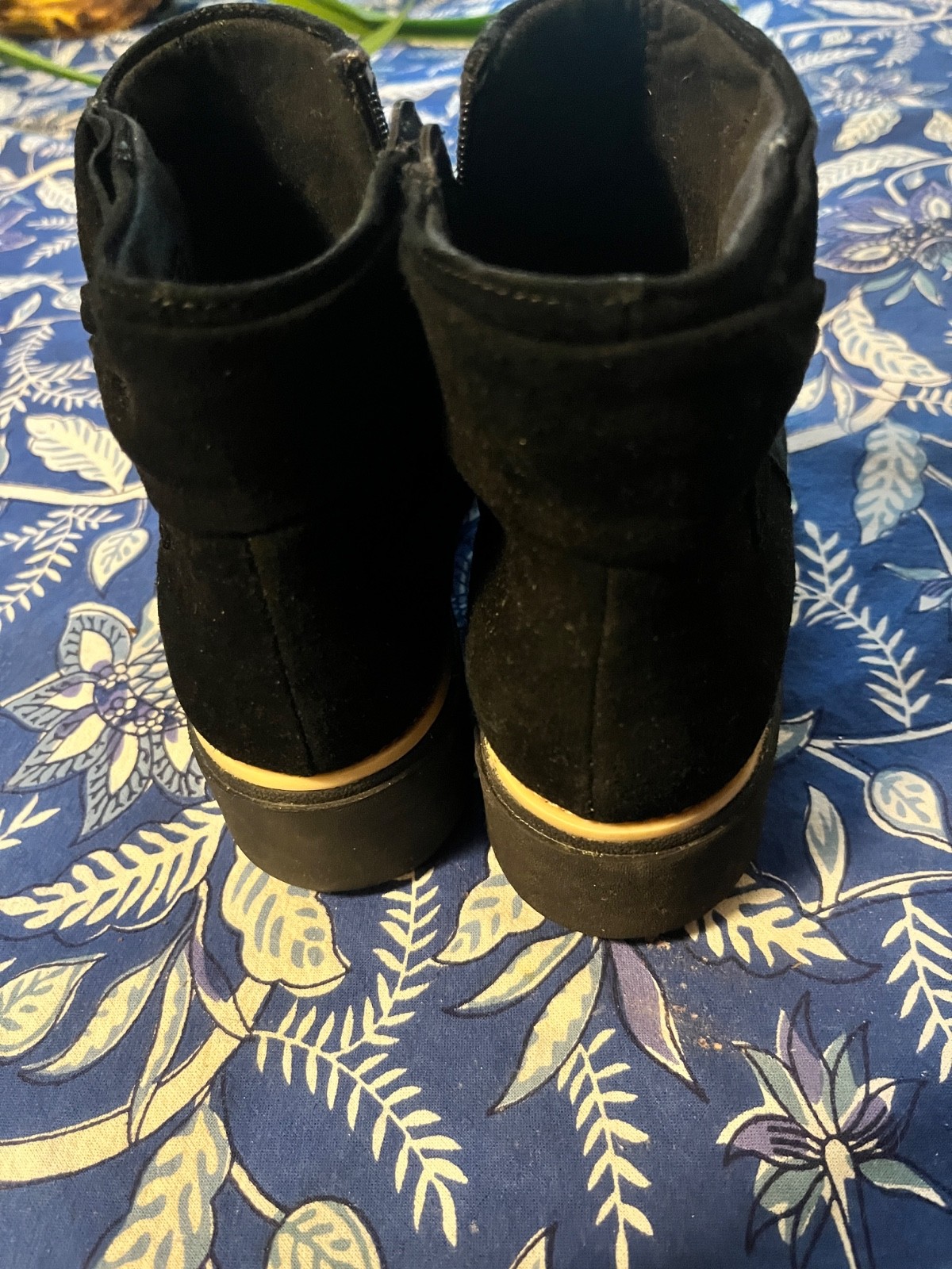 New black Clark s side zip suede short boots size 7.5. 6 inches
