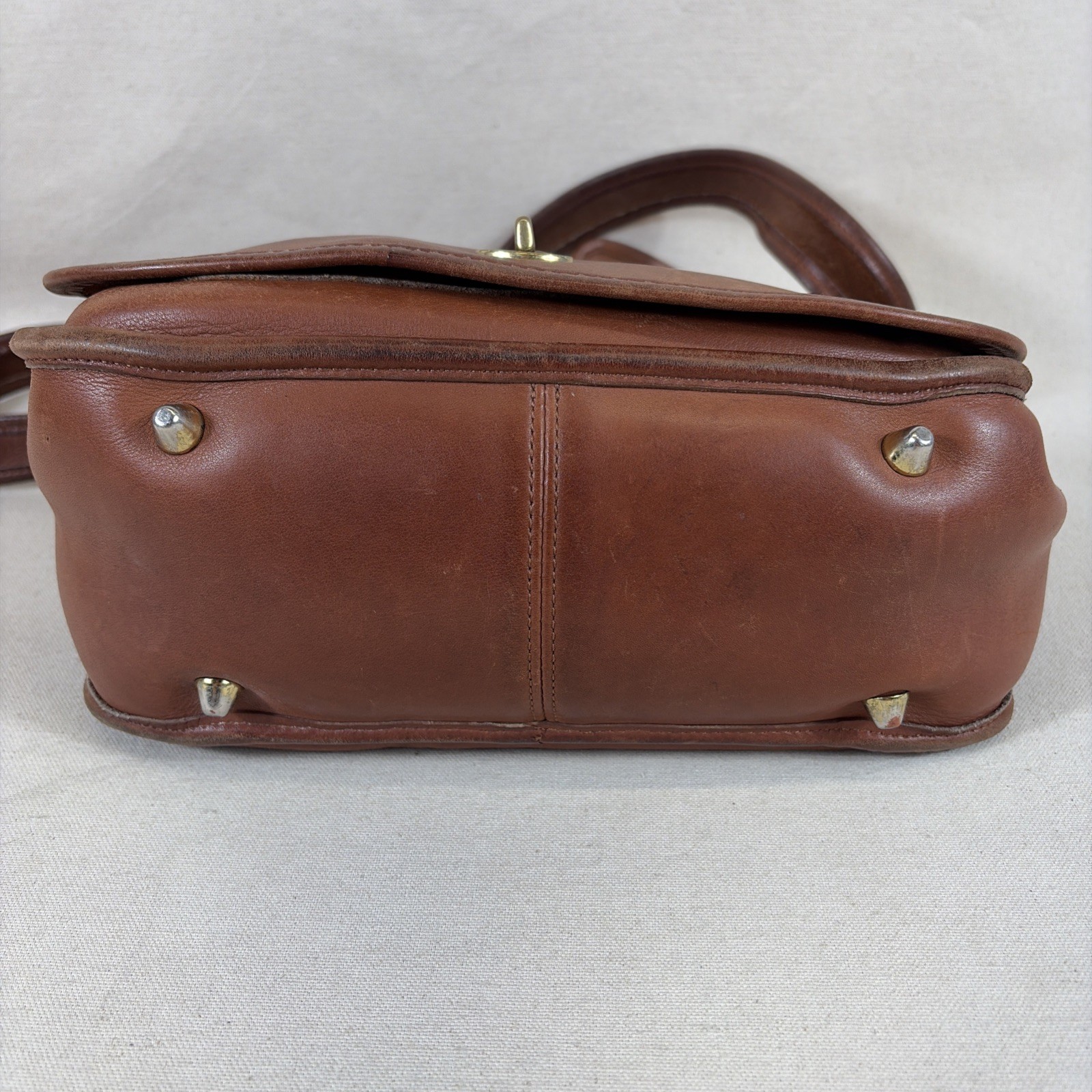 Vintage Coach Stewardess Leather Shoulder Saddle Purse Bag 9525 RARE Tan Brown