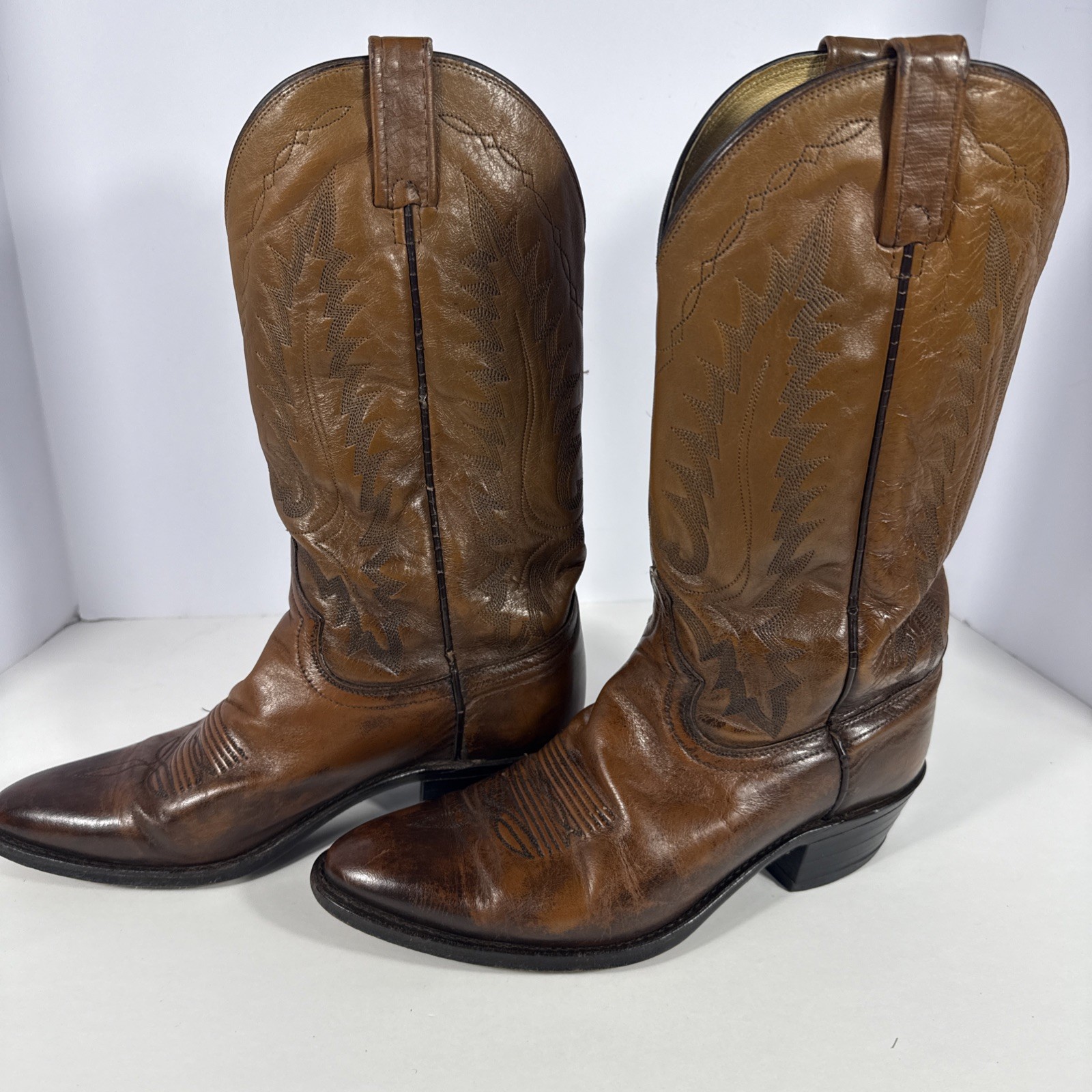 Dan Post Classic Brown Western Cowboy Boots Mens Size 9.5 EW Leather Embroidered