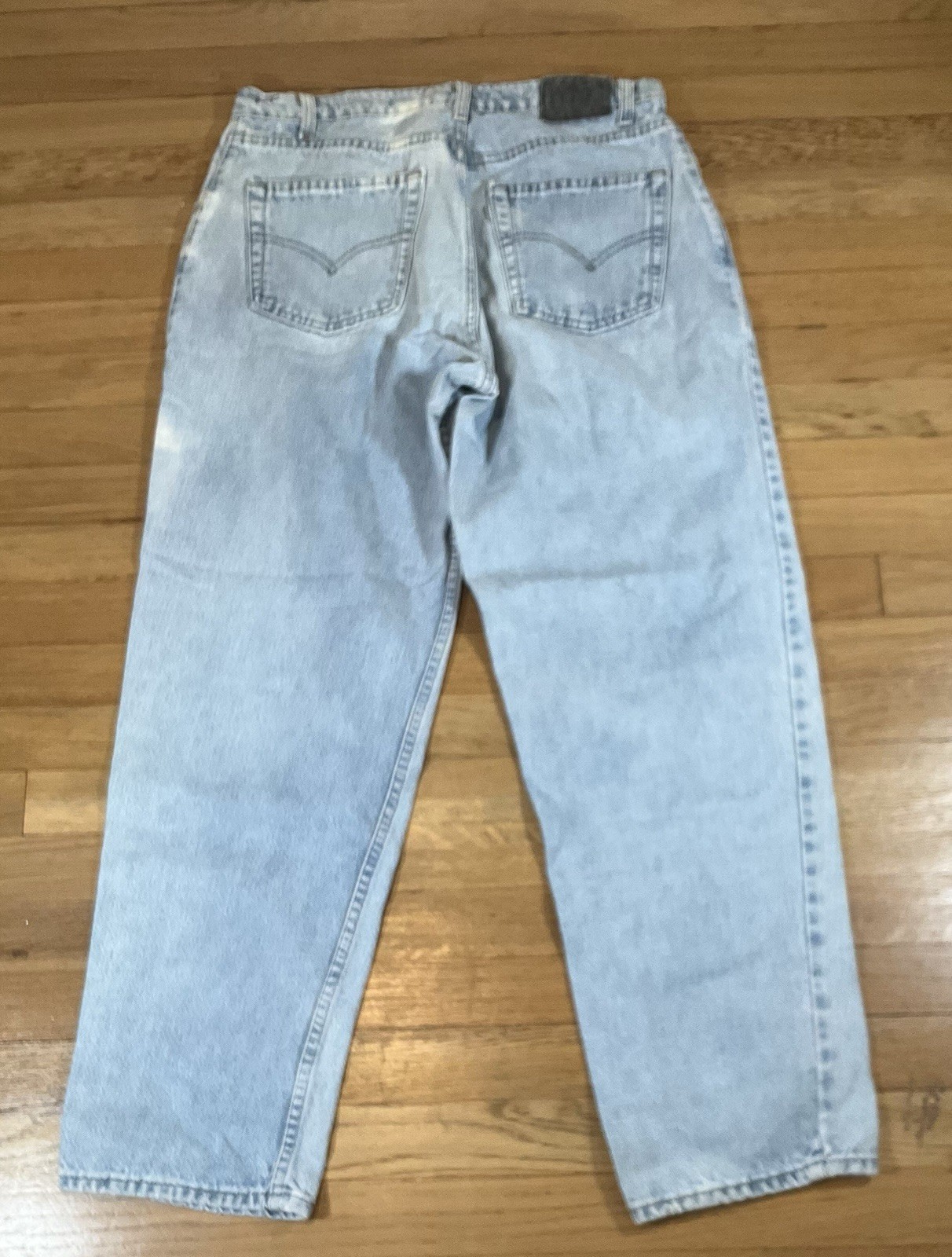 Vintage Levis SilverTab Loose Fit Jeans Light Wash Made in USA 32×30 Distressed