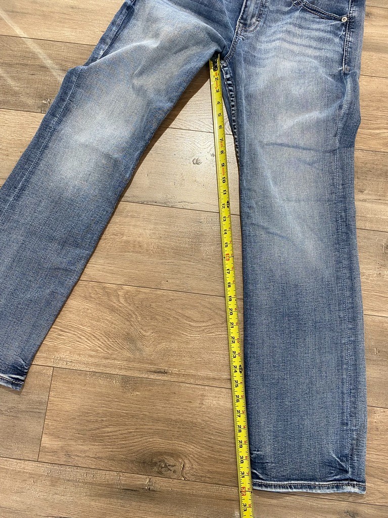 BKE Buckle HENRY Mens 33X32 Thick Stitch Blue Denim Jeans Whiskers Stretch