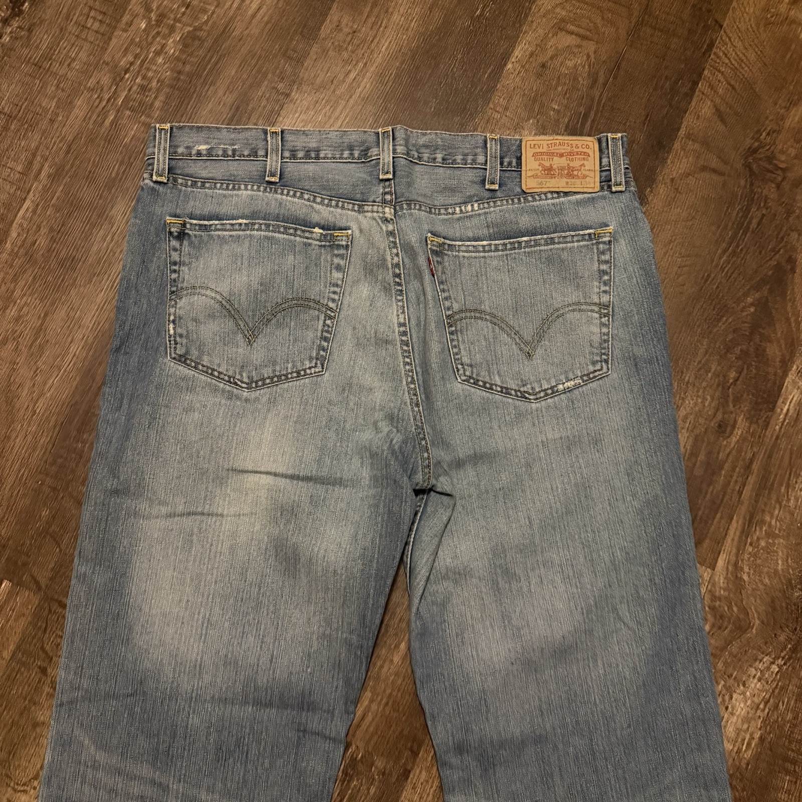 Vintage Levi’s 567 Loose Bootcut Jeans Mens 38×32 Light Wash Baggy Skater Y2K