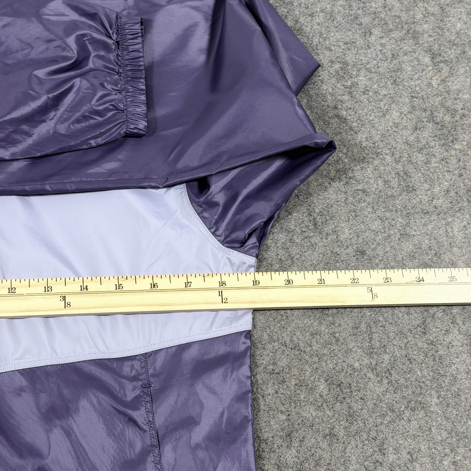 Columbia Lightweight Full Zip Windbreaker Jacket Fits Women’s Size XS Purple