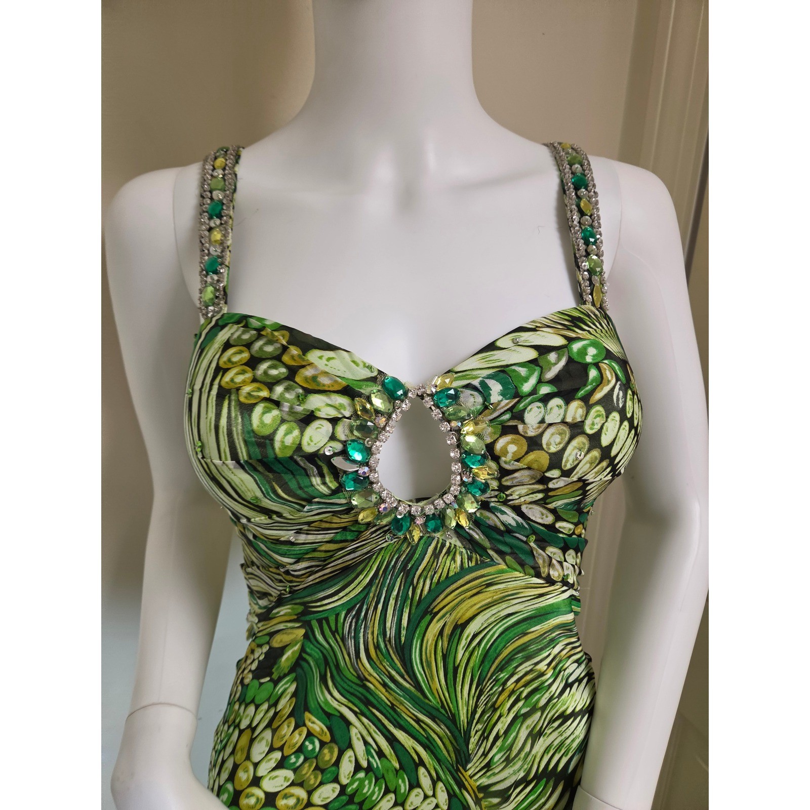 Mori Lee Madeline Gardner Green Silk Beaded Keyhole Formal Gown Dress Size 1/2