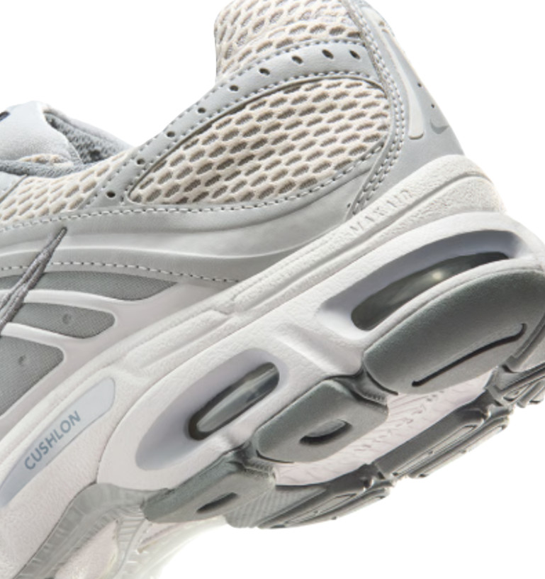 Nike Men’s Air Max Moto 2K Wolf Grey/ Vast Grey IO9279-004 j