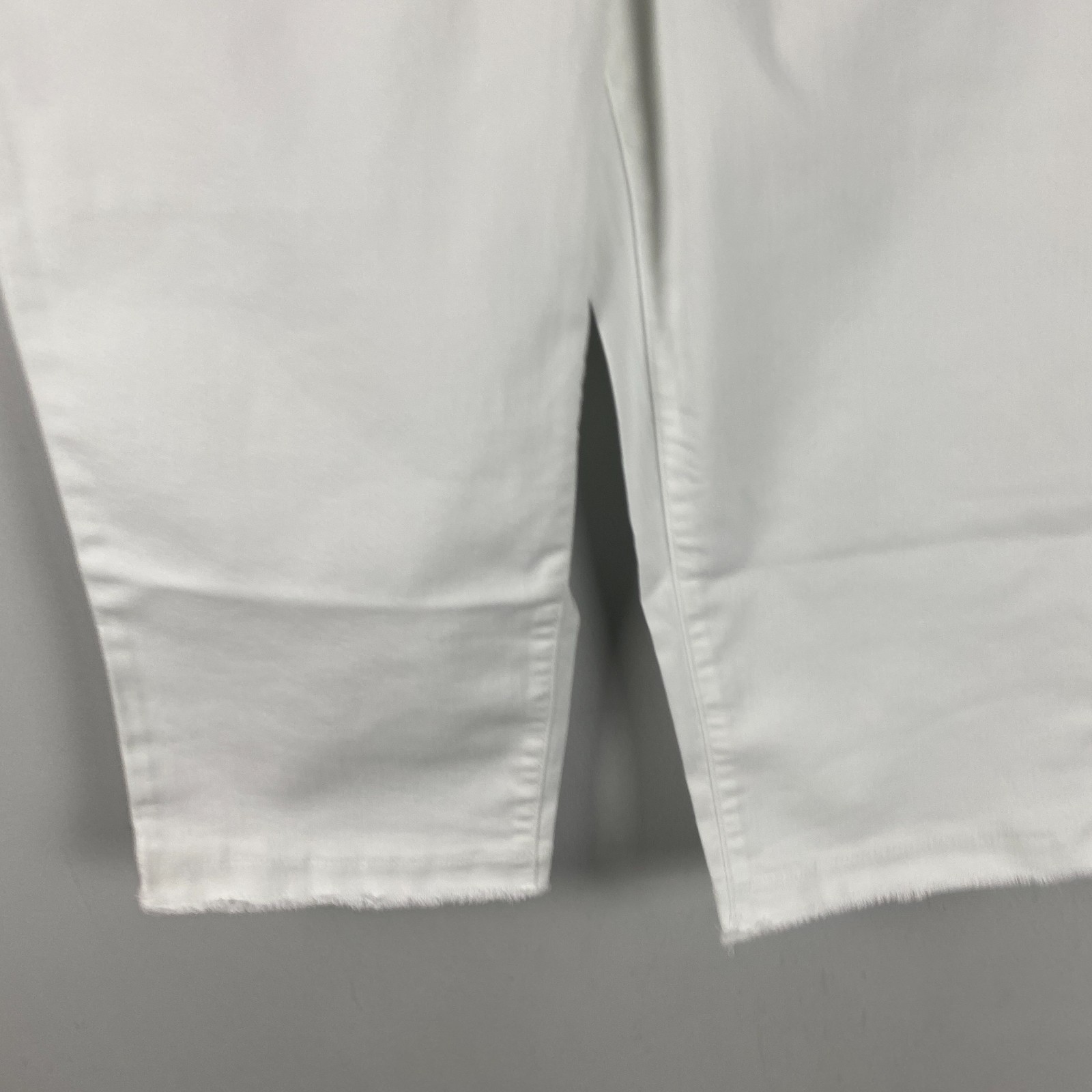 Democracy Ab Technology Skimmer Jeans Size 6 White Cropped Stretch