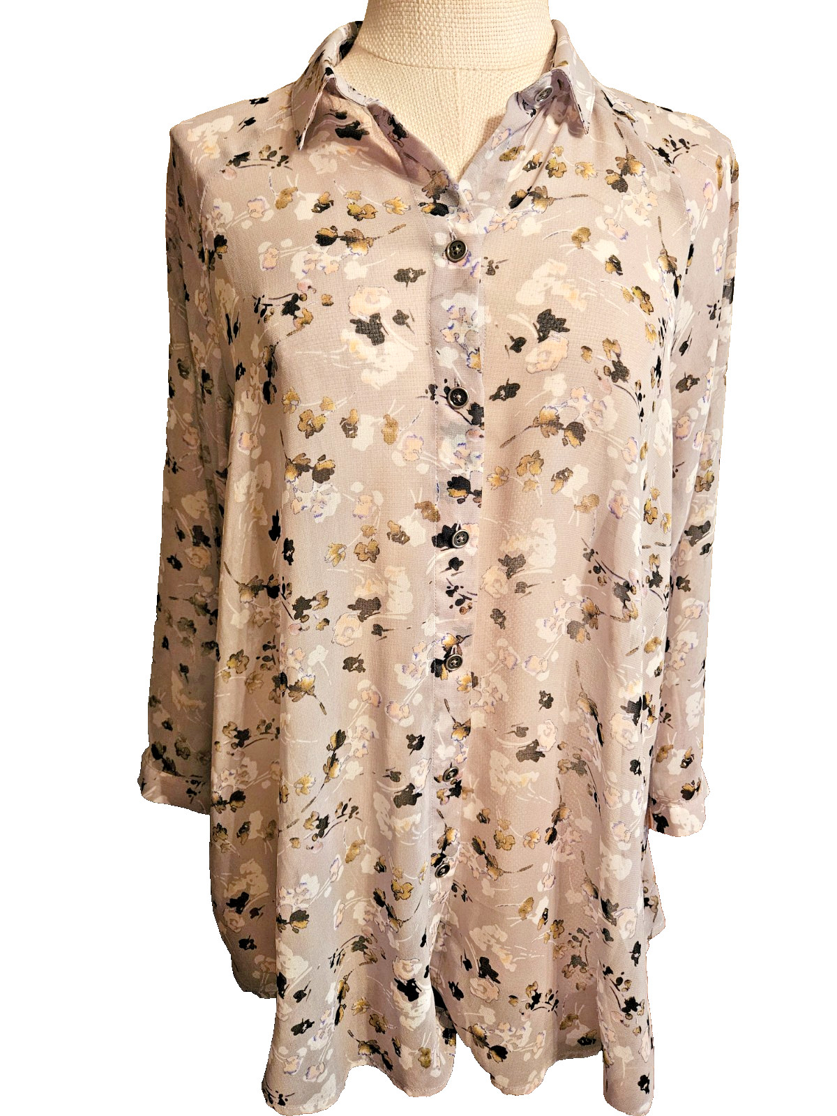 CABI size L blouse Matinee Floral Blouse style 5304 3/4 sleeves button front EUC