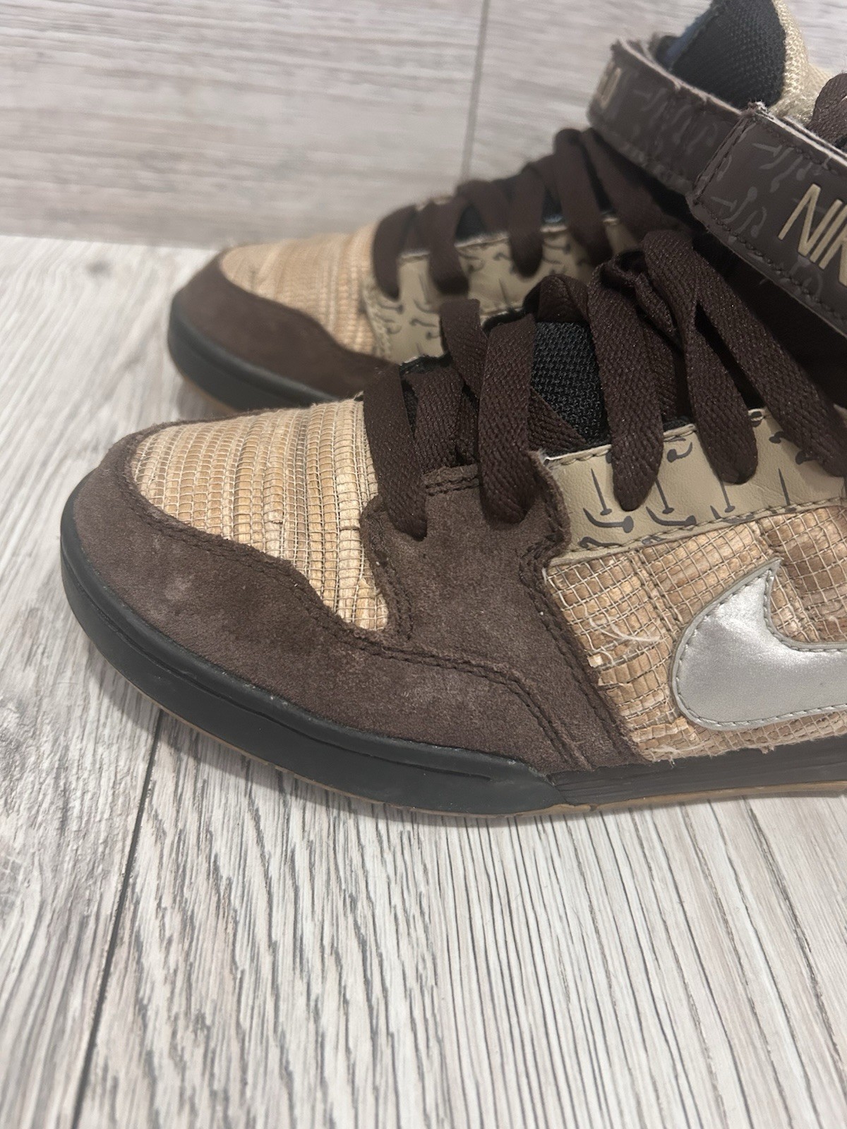 Nike 6.0 Mogan Mid Premium “Woody” Shoes Men’s U.S. Size 8 Brown Sneakers