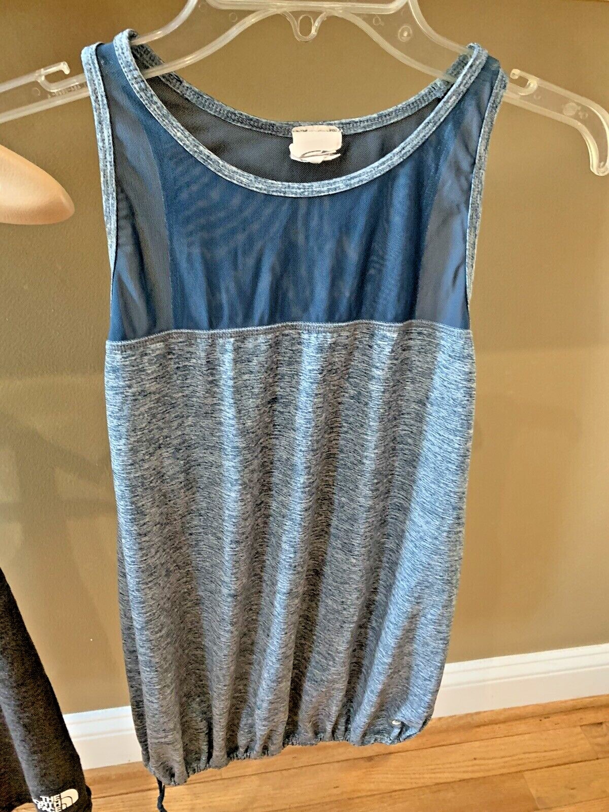 Yoga Athletic Exercise Work-Out Sports Tank Tops NORTH FACE CHAMPION DUO medium
