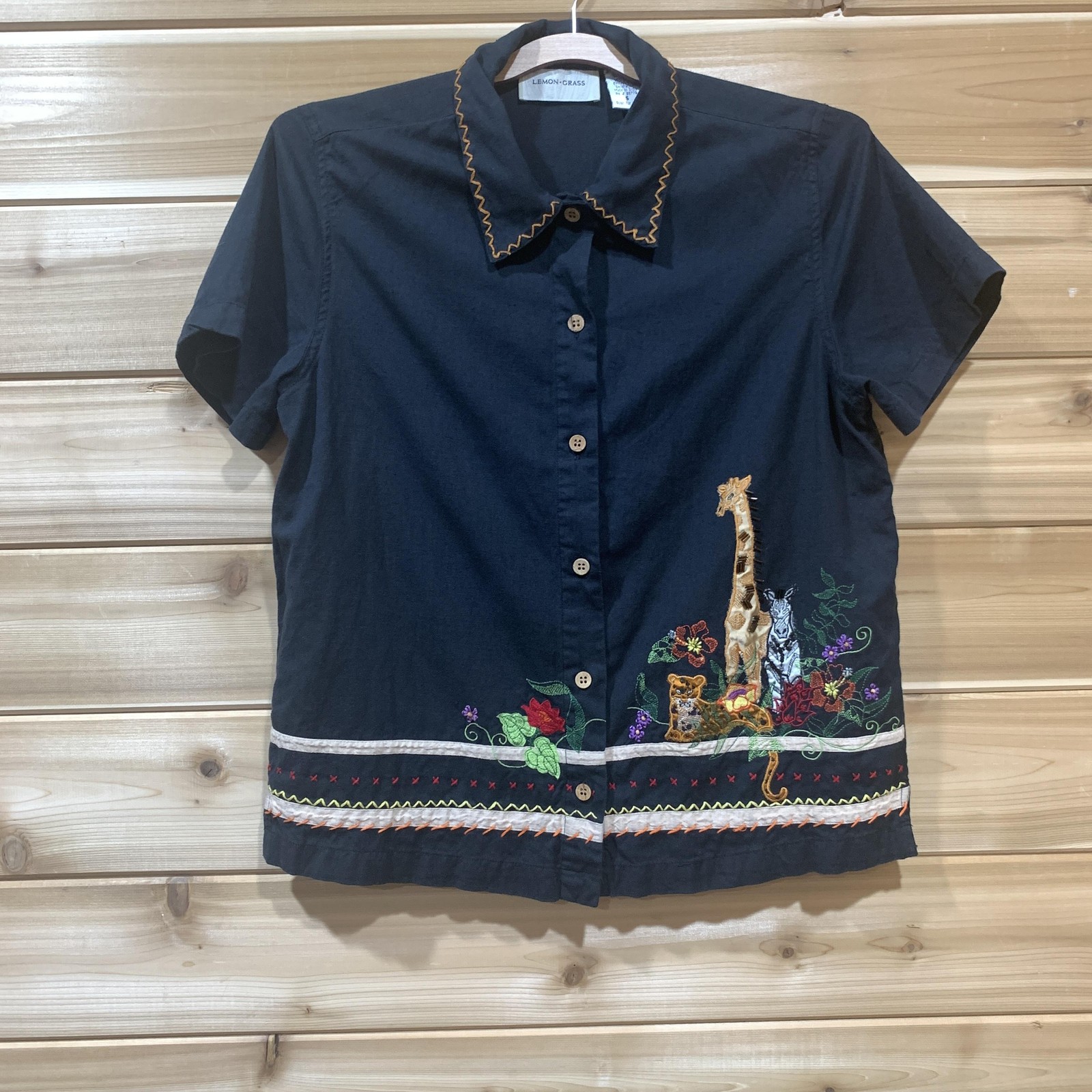 Lemon Grass Shirt Womens Small Black Embroidered Safari Animals Layered Top