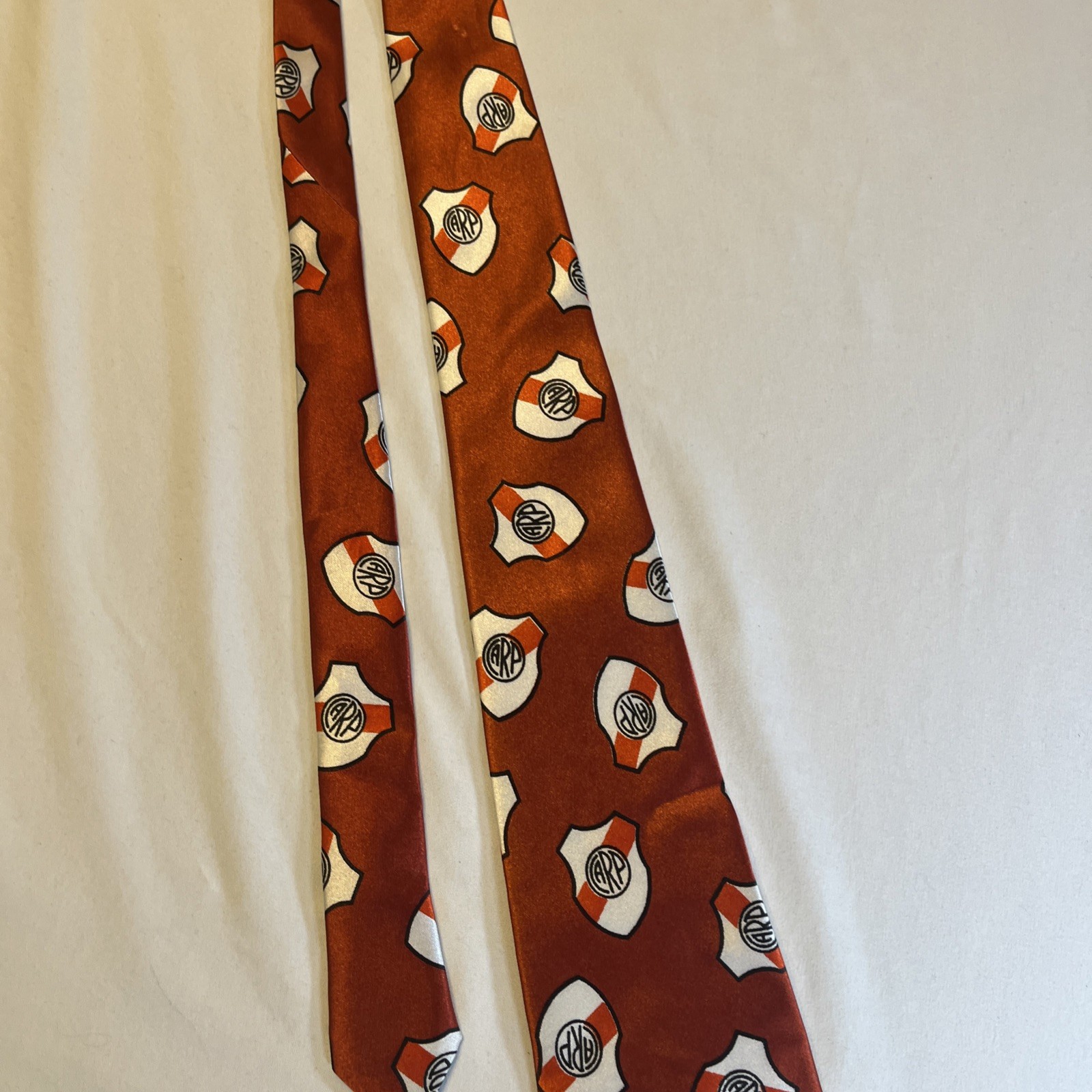 Necktie Argentina River Plate Futbol Soccer Hand Made Tie 56 x 3.5 Inches
