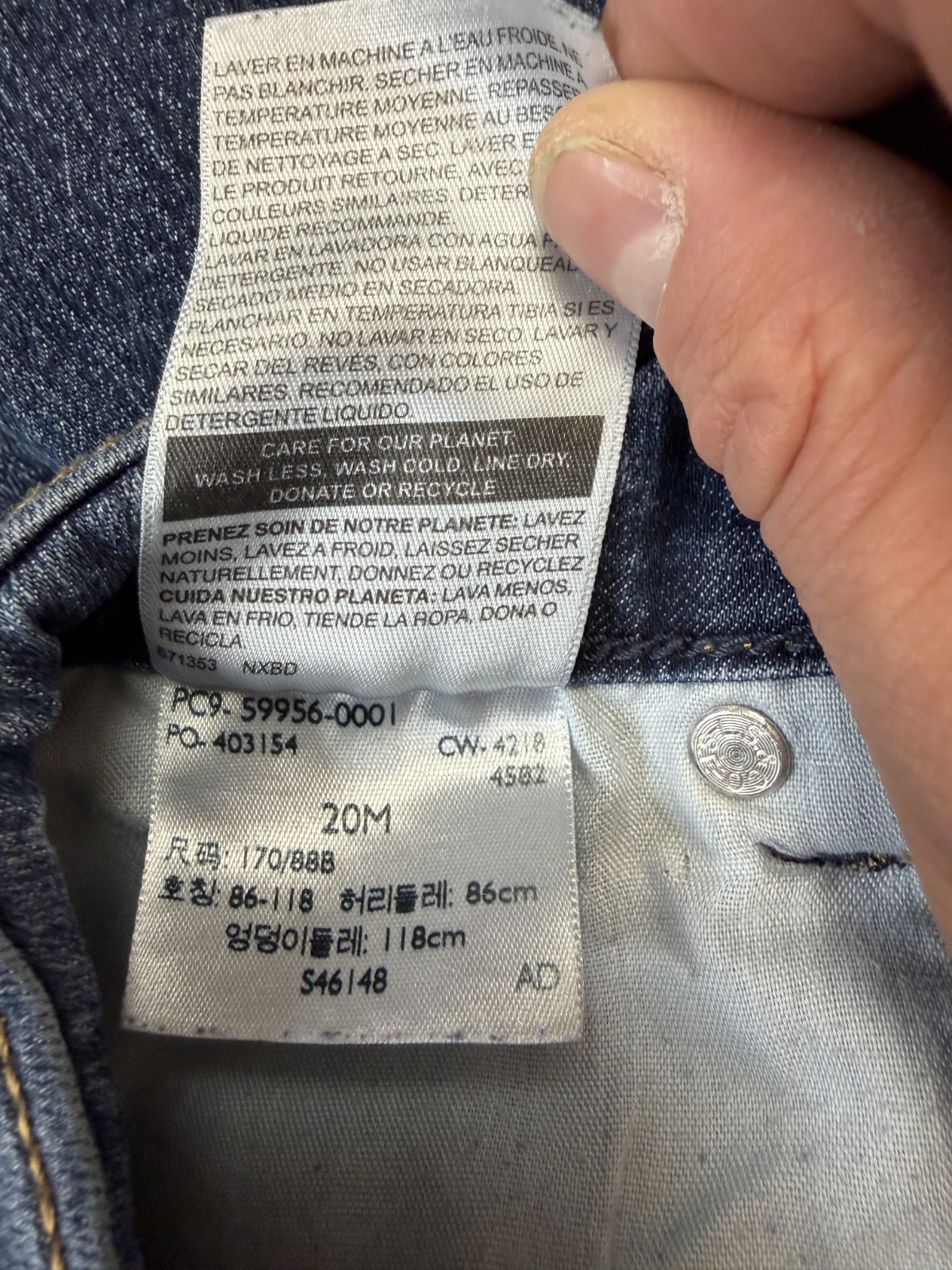 Signature by Levi Strauss Modern Straight Jeans Women’s 20M Medium Wash Stretch