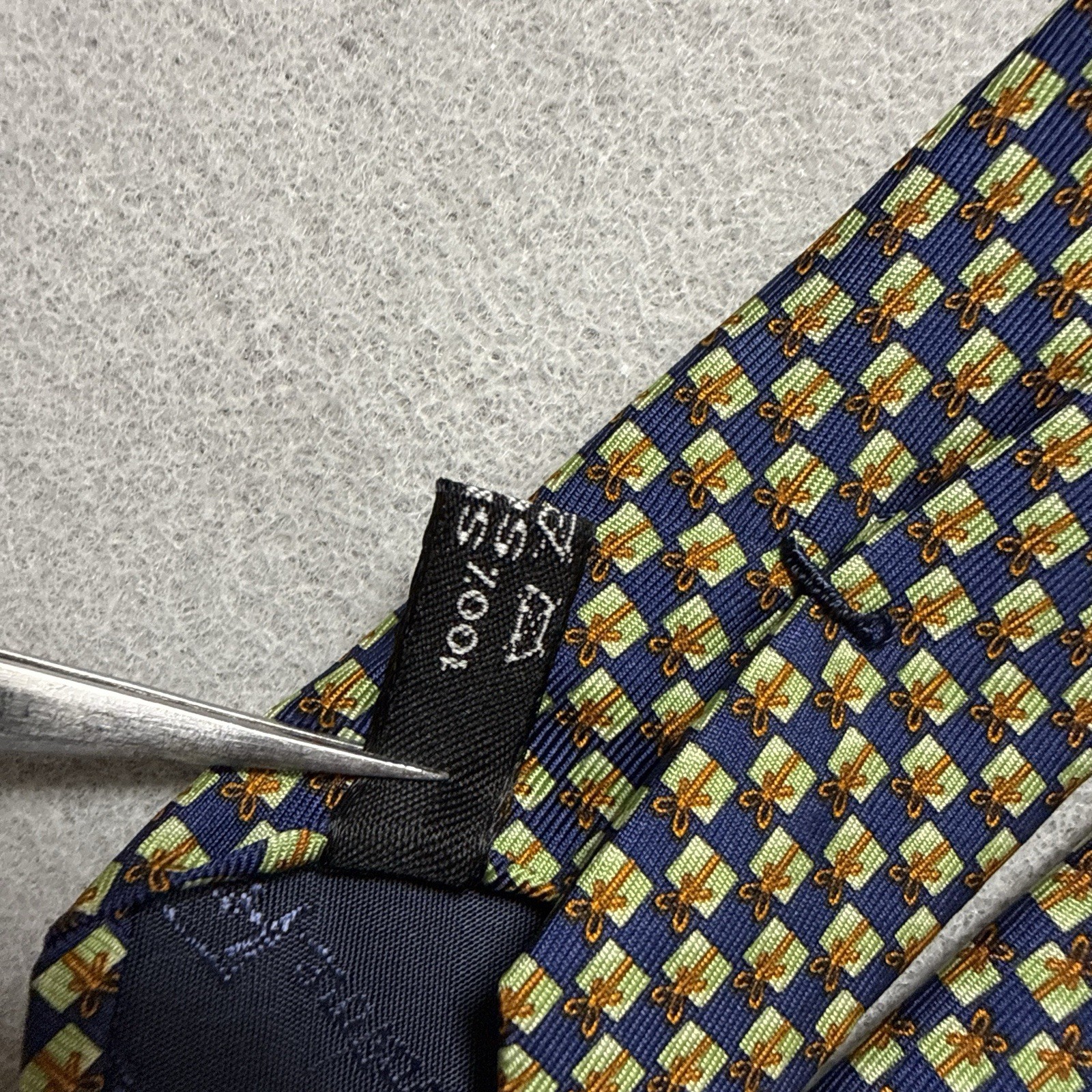 Salvatore Ferragamo Tie Navy Gift Box Present Print Silk Italy 100% Wide 9.2cm