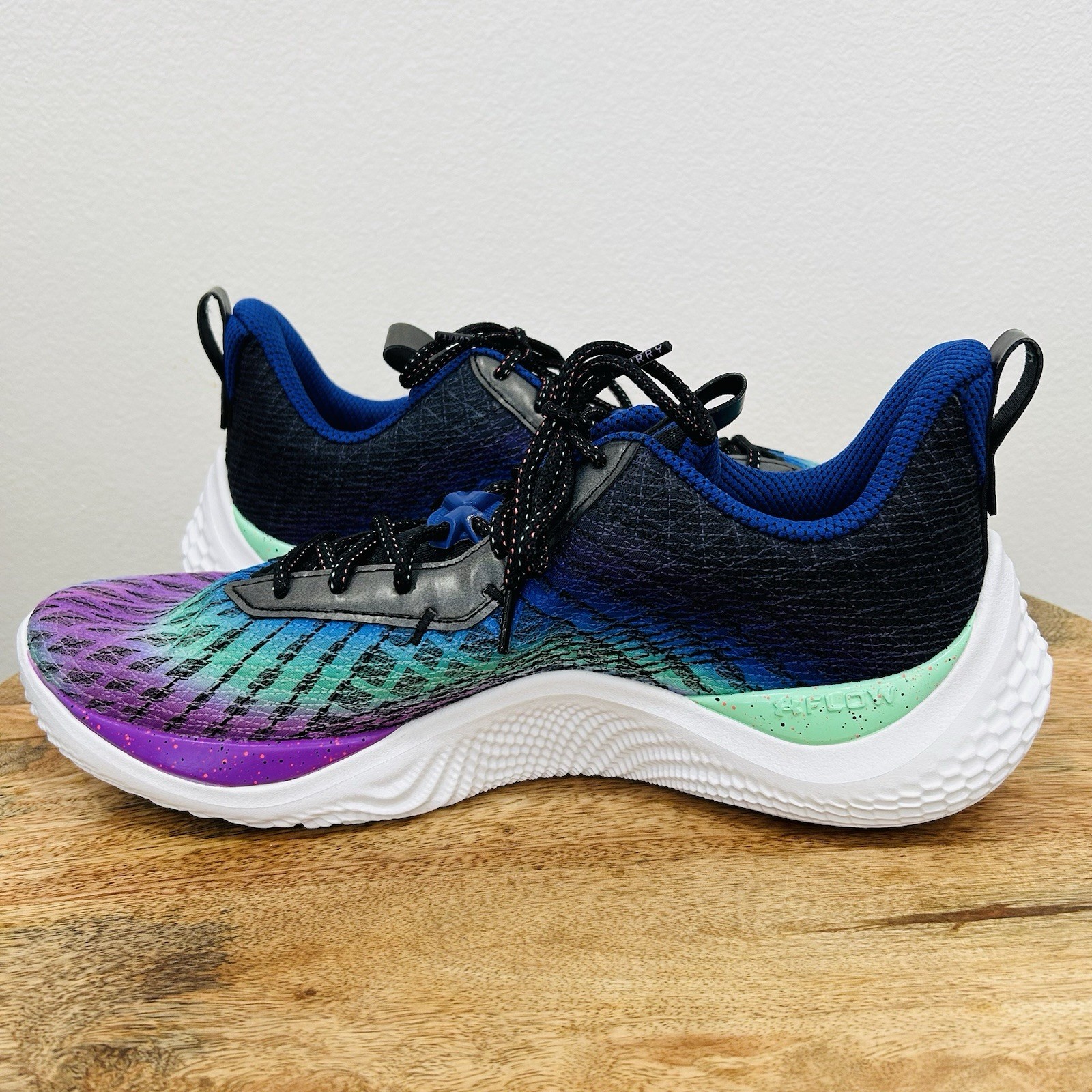 Under Armour UA Curry Flow 10 Low Northern Lights Purple Mens 14.5 3025621-500