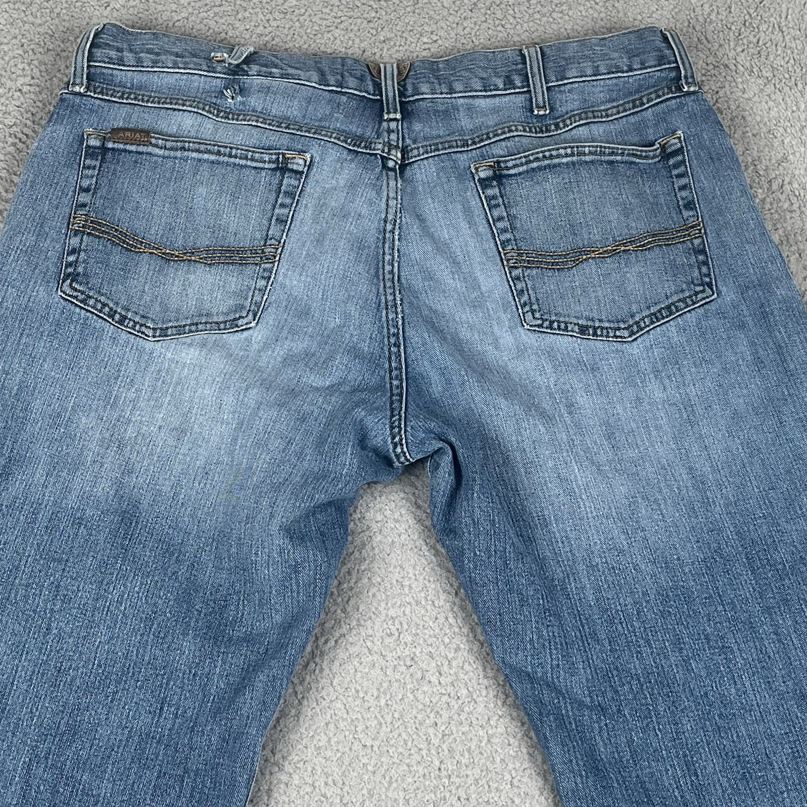 Ariat Jeans Mens 38×28* Blue M2 Relaxed Boot Cut Stretch Western Cowboy Denim