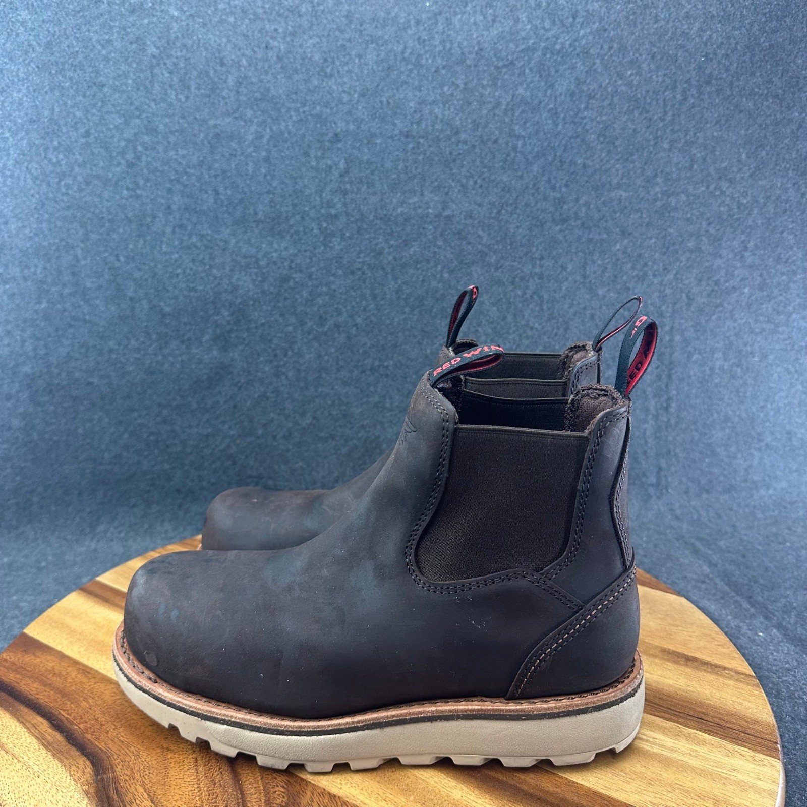 Red Wing 2446 Traction Tread Lite Chelsea Safety Toe Work Boot Men’s Size 7D