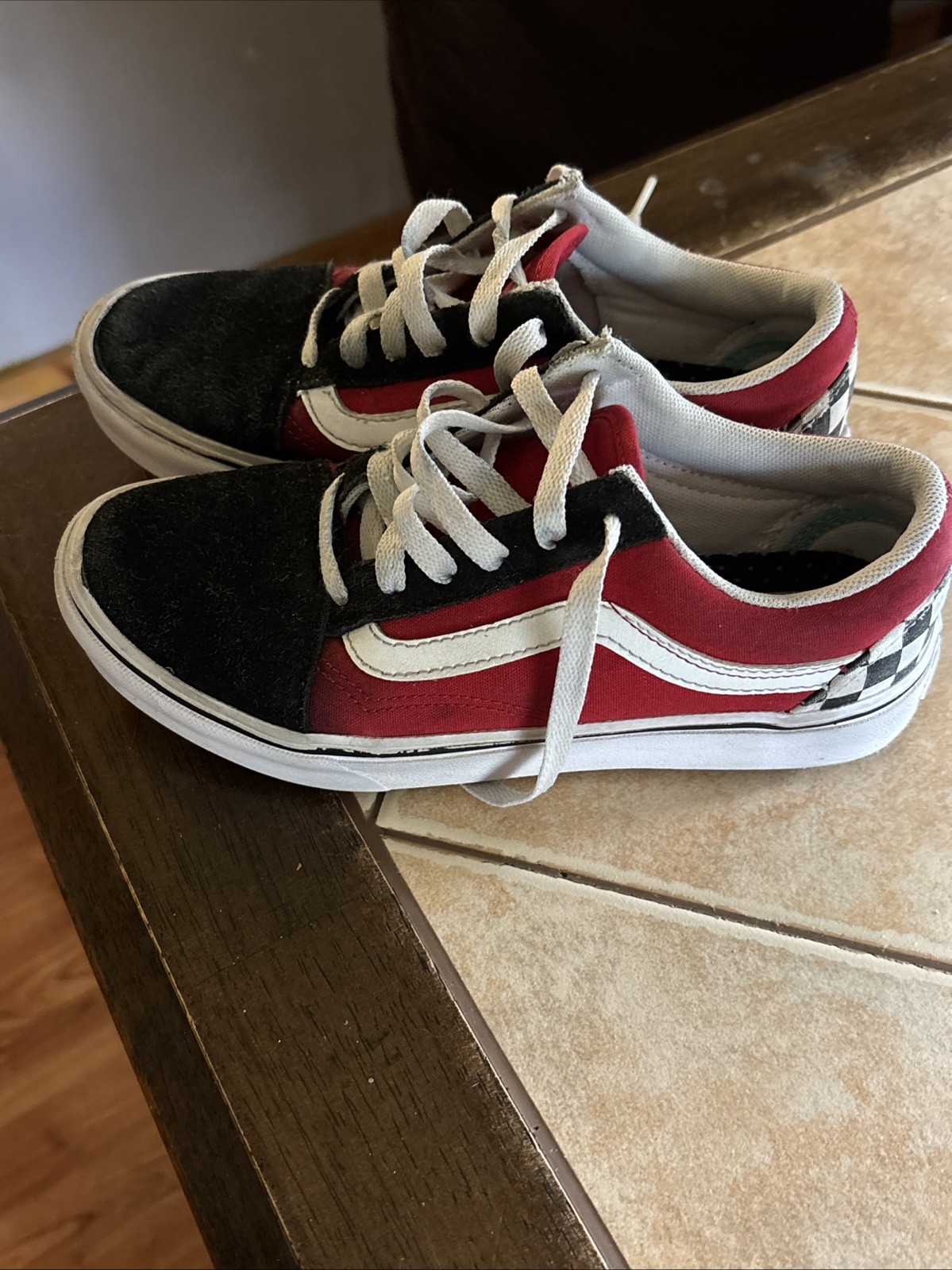 U.s. Juniors Size 4 Vans Sneakers, Red White And Black, Checkered Back.