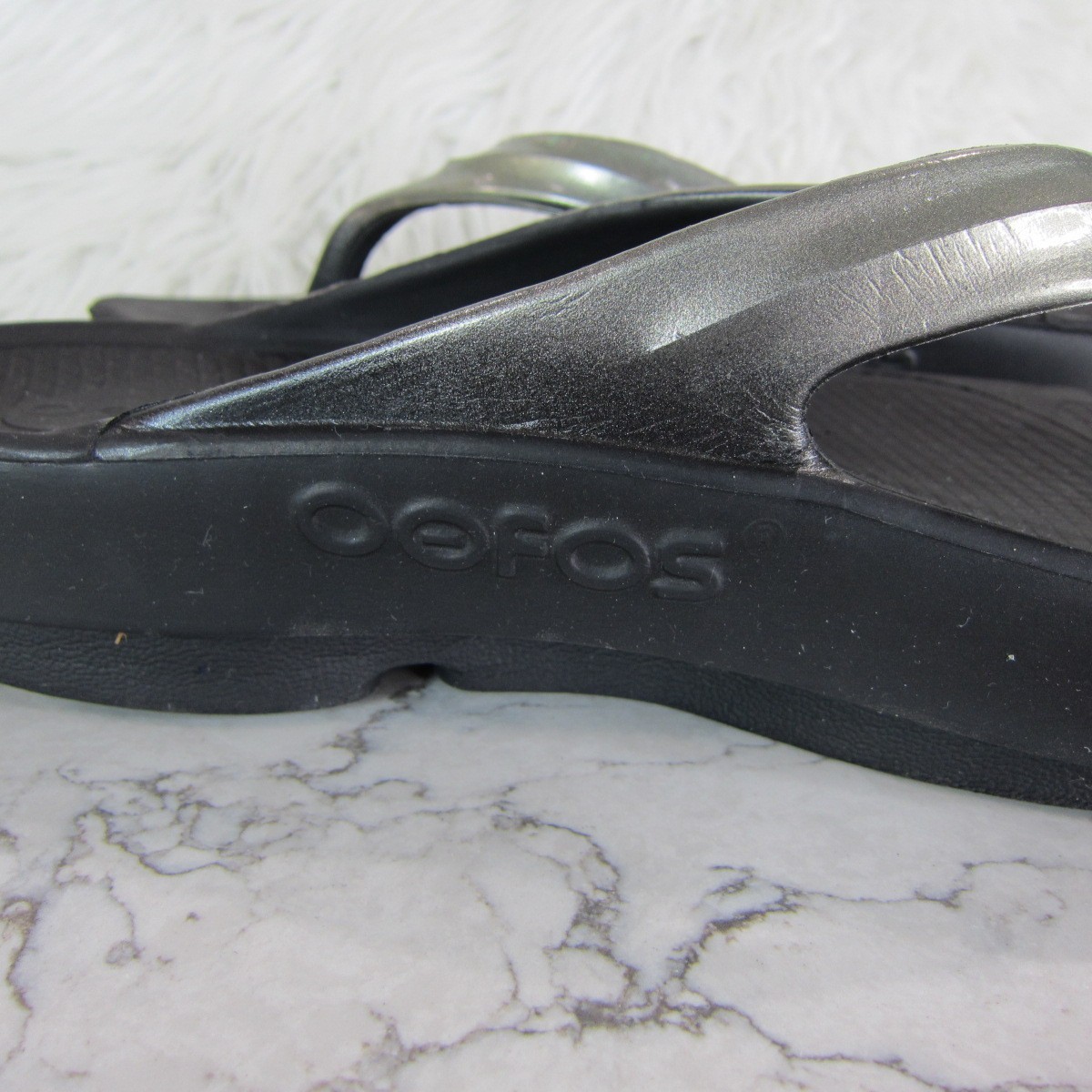 OOFOS Oolala Black Latte Flip Flop Thong Recovery Sandals Women’s Size 40 US 9