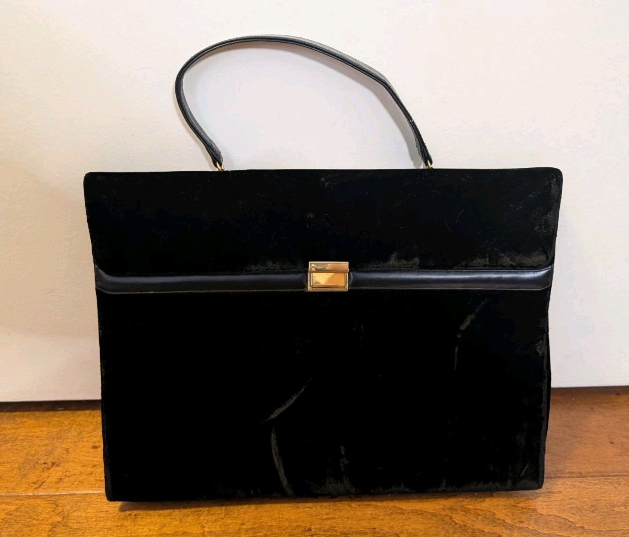 Vintage GRETA Black Velvet Tote Handbag Purse 15″ Wide Flat Mid Century Elegant